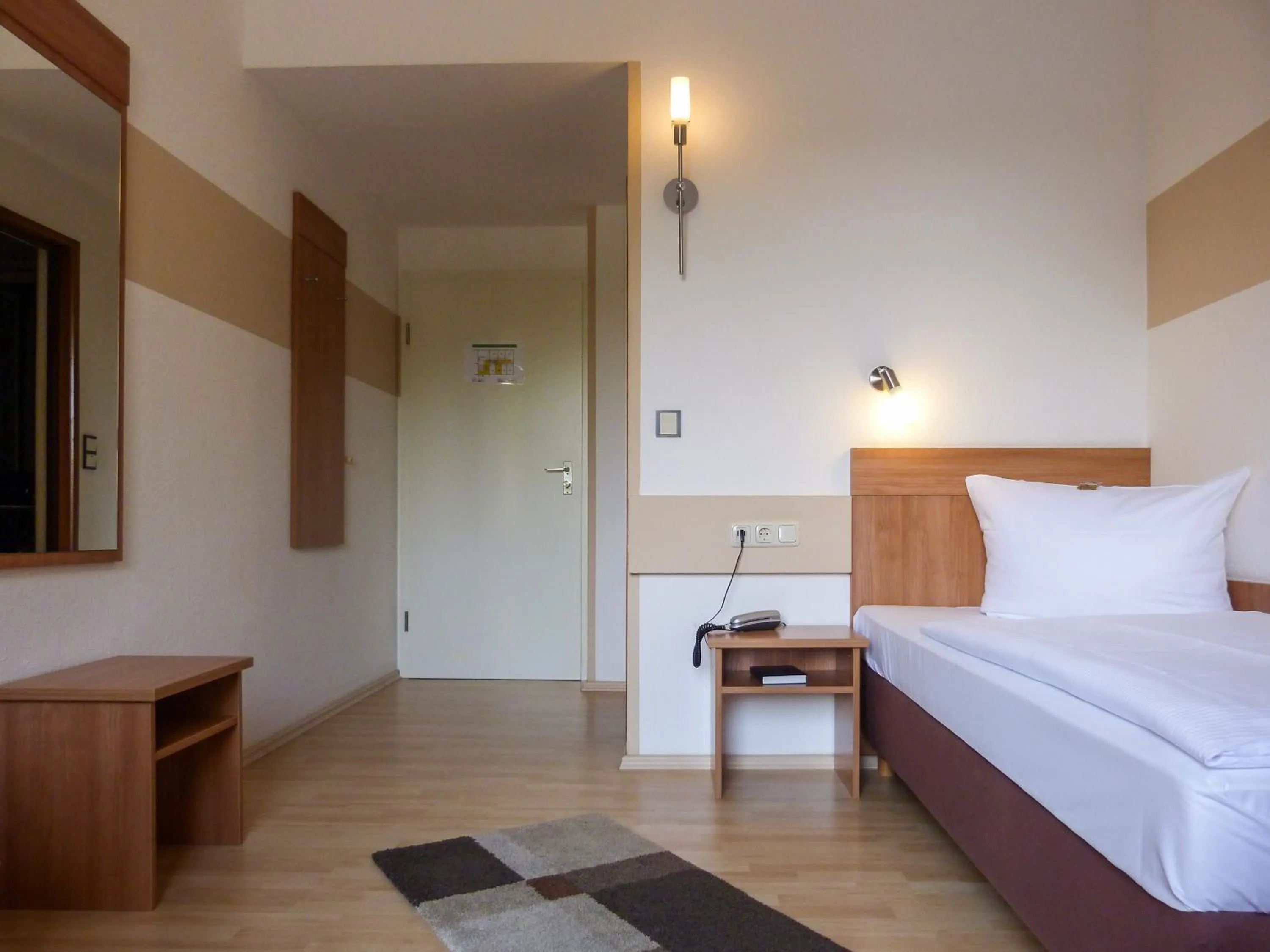 Single Room - single occupancy in City Hotel