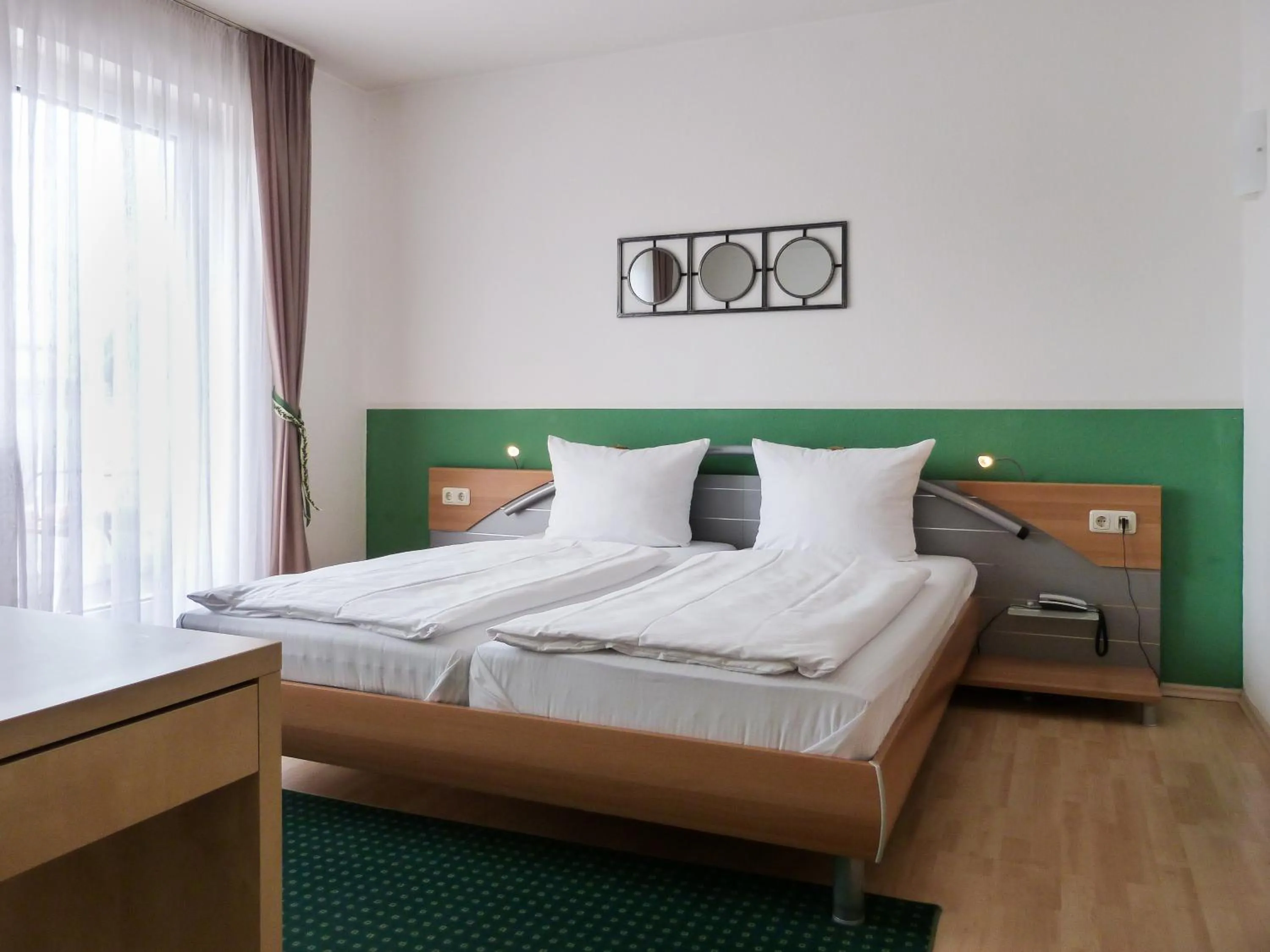 City Hotel