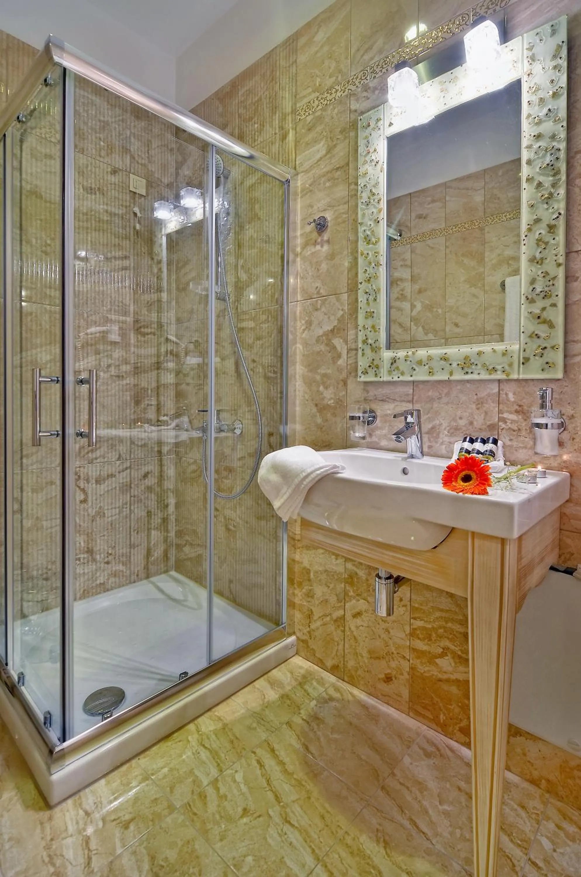 Shower in Hotel Parga Princess