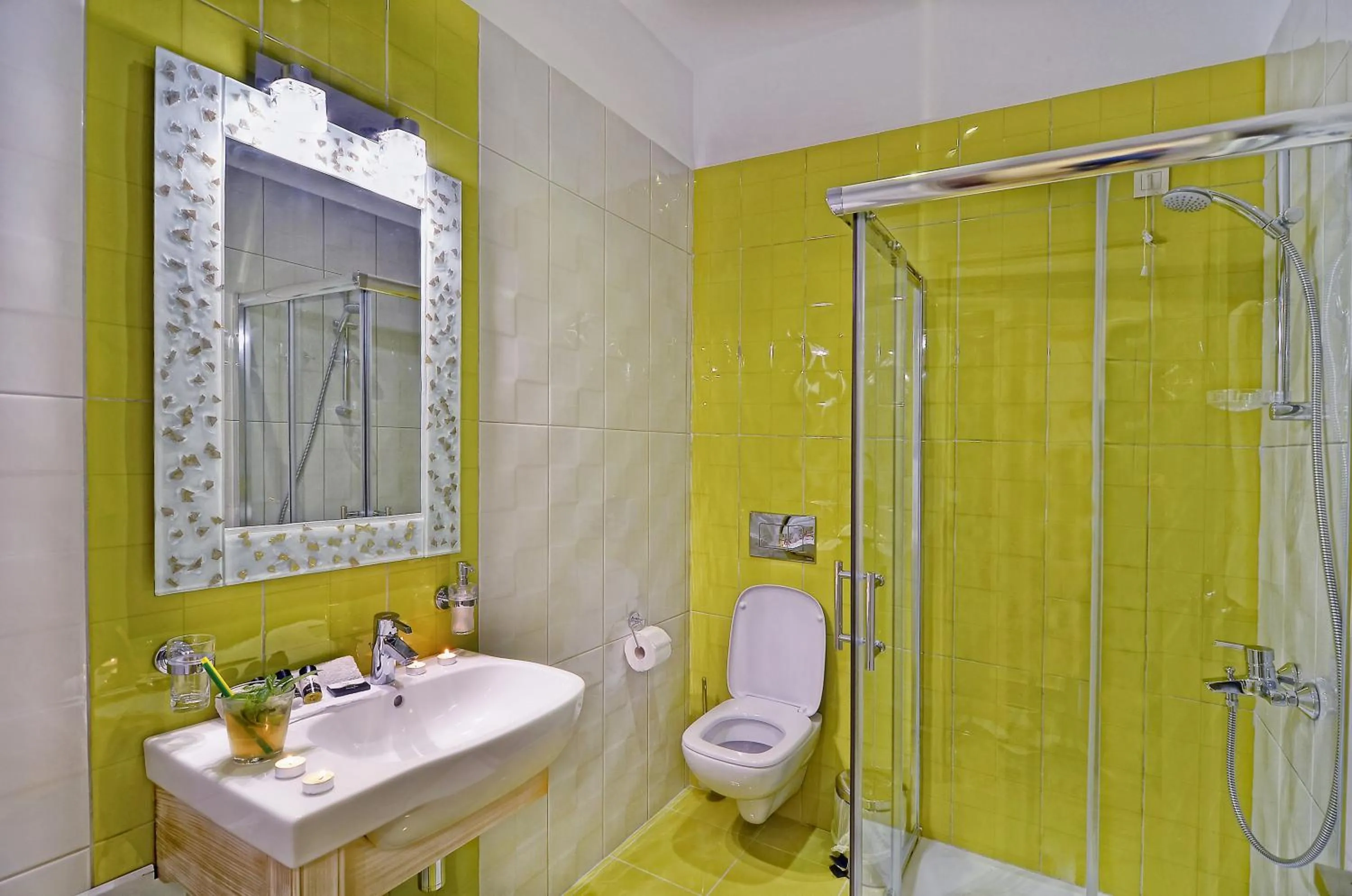 Shower in Hotel Parga Princess