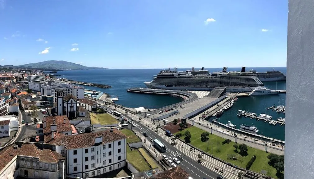 Sea view in Apartamentos Solmar 15º