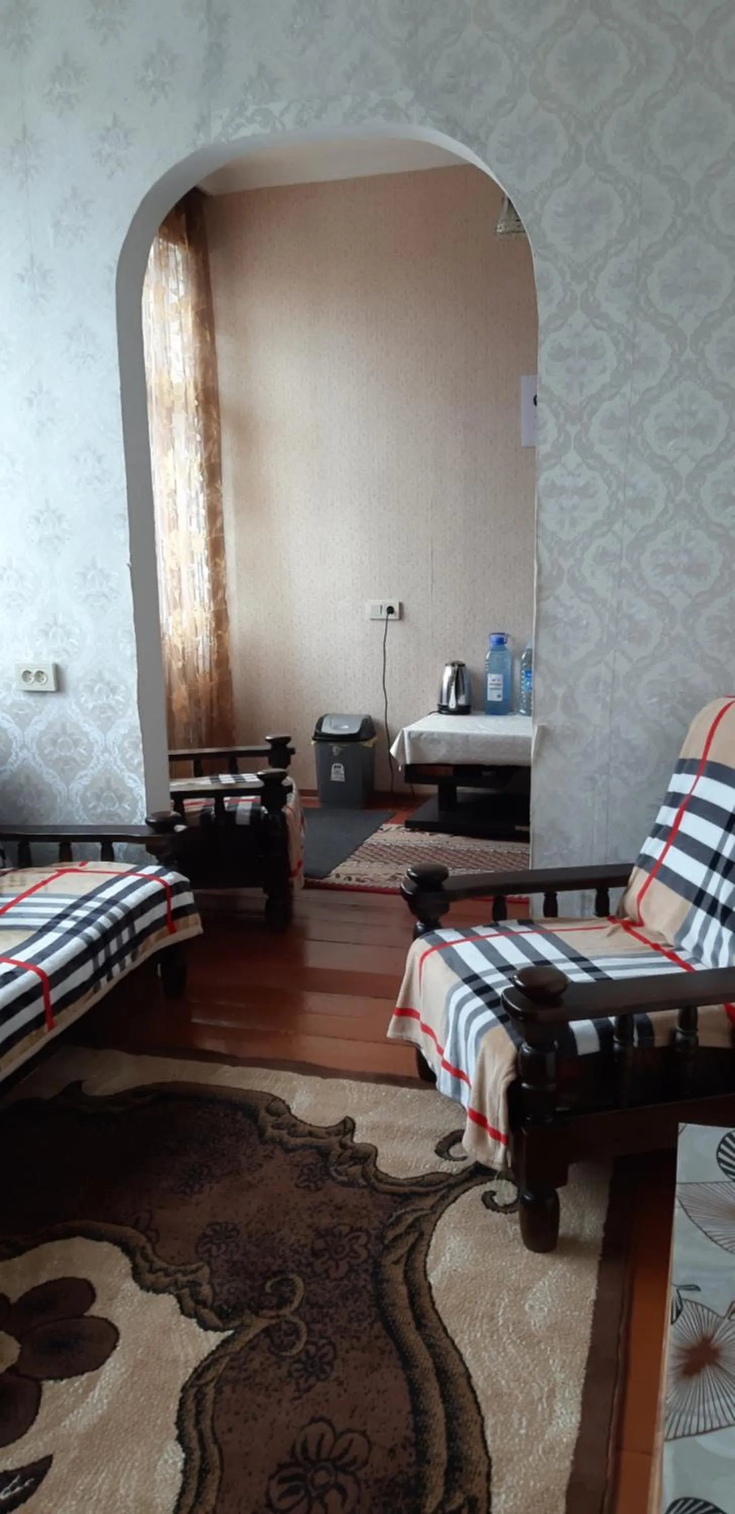 Nikoloz Guesthouse