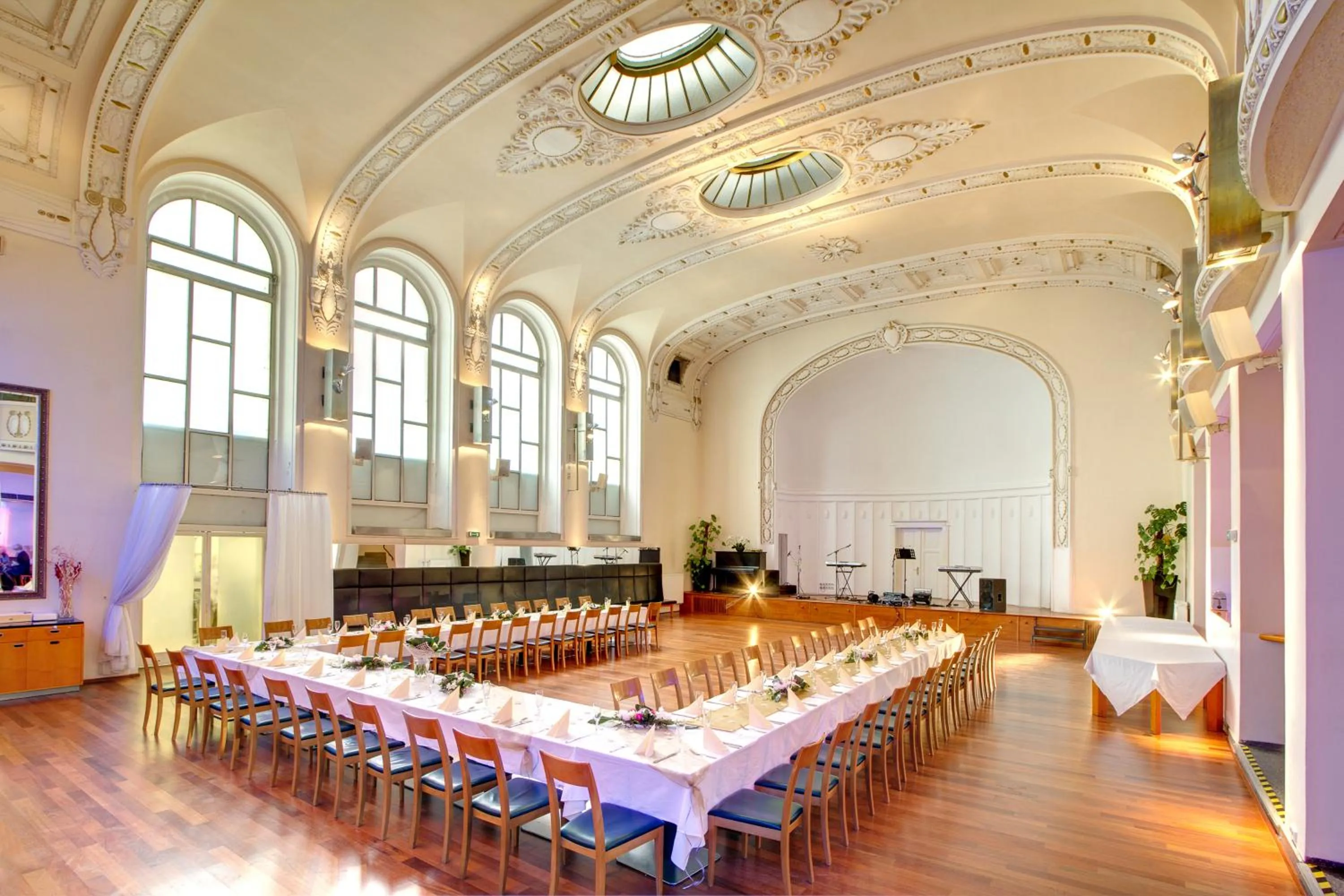 Business facilities in Theatrino Hotel