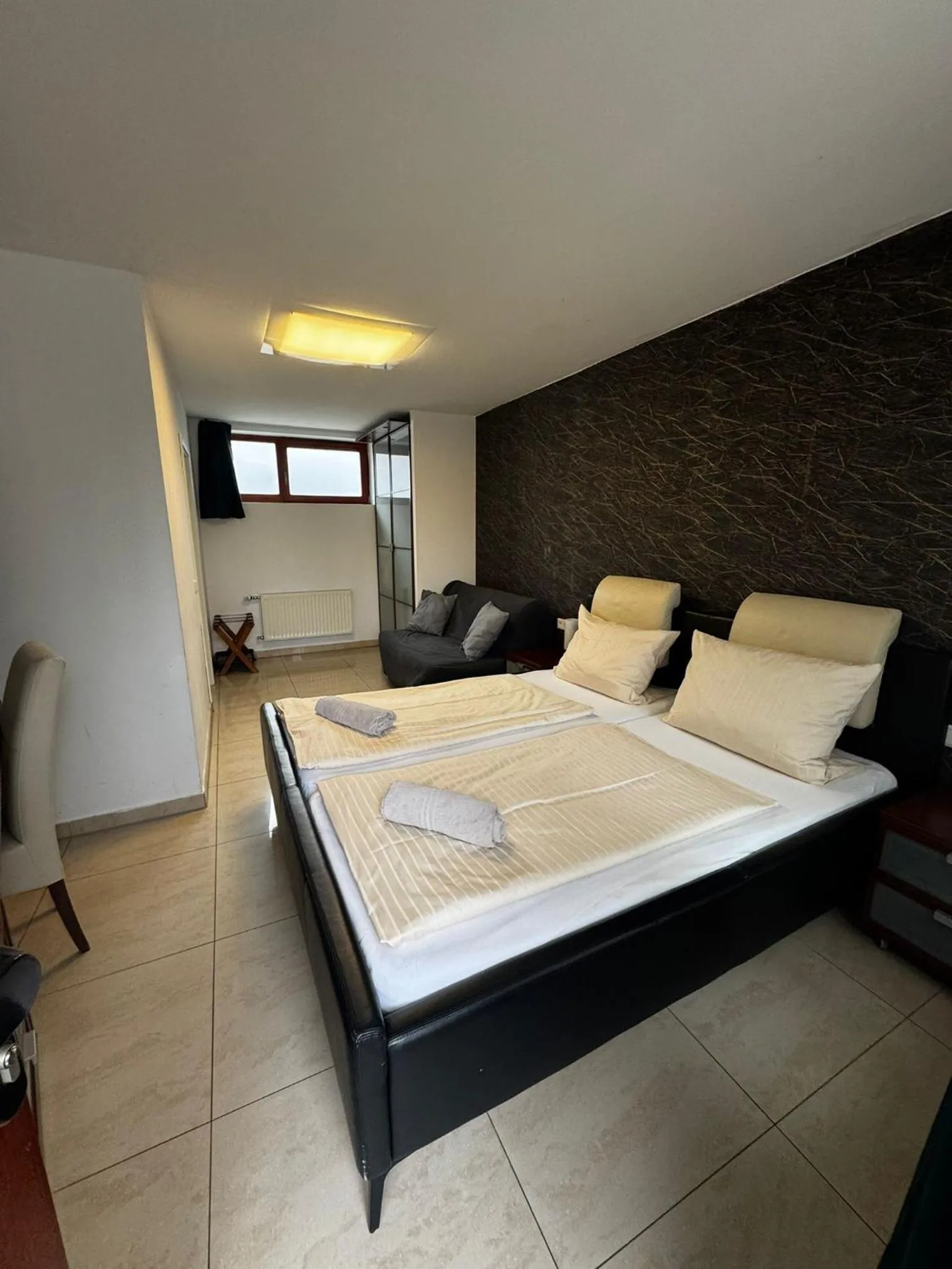 Photo of the whole room, Bed in Hotel Scheunenwerk - Nürnberg Nord