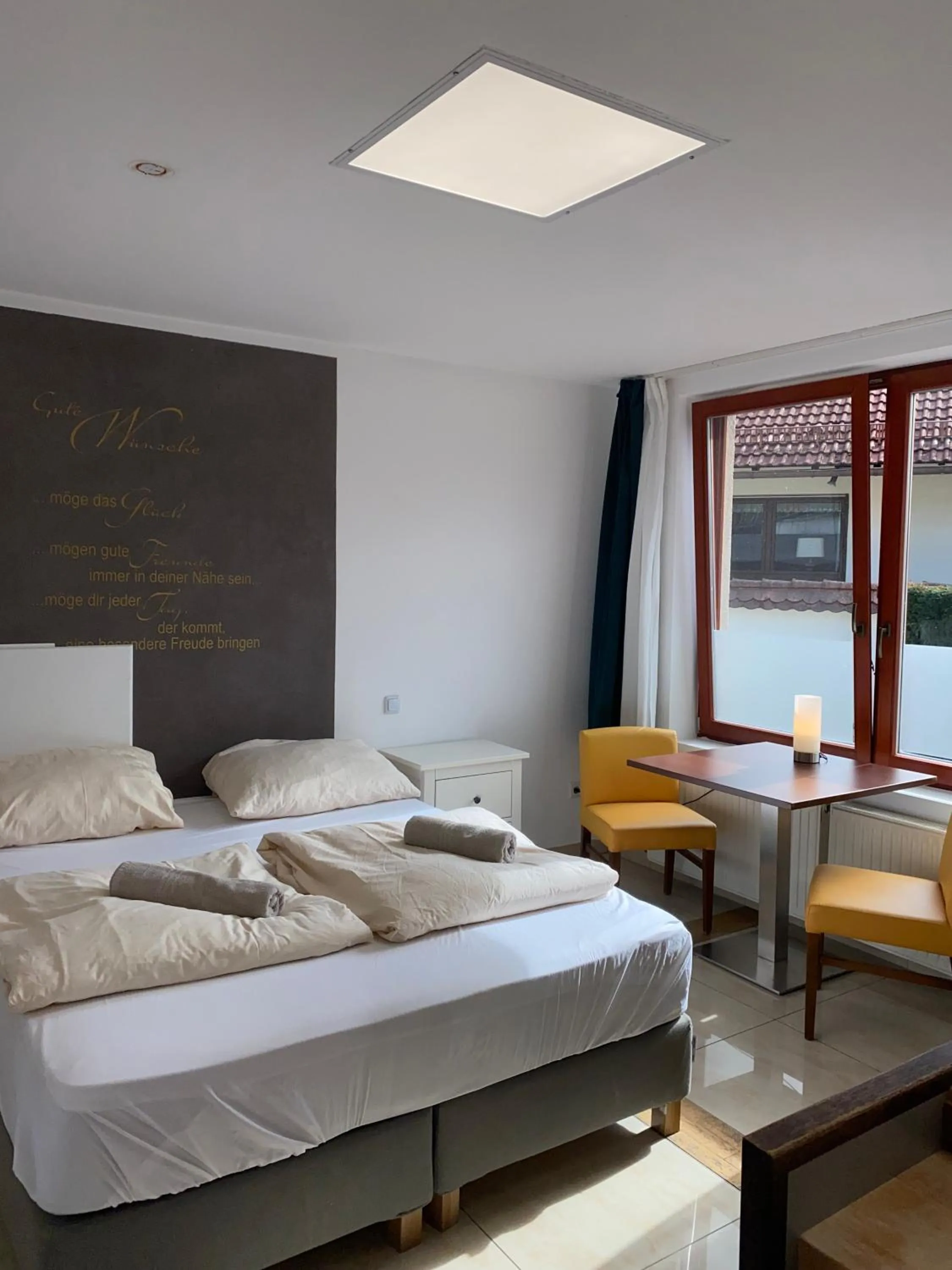 Living room, Bed in Hotel Scheunenwerk - Nürnberg Nord