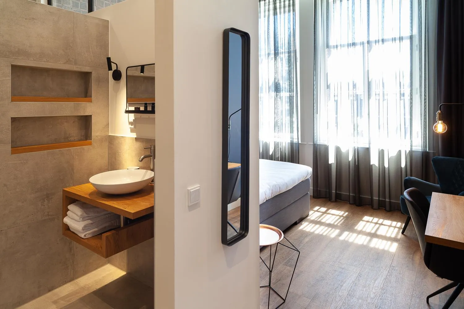 TV and multimedia, Bed in Hotel Julien