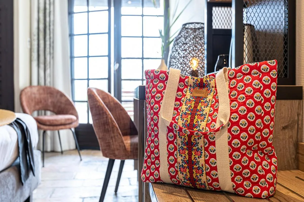 Bedroom in Les Bains Gardians