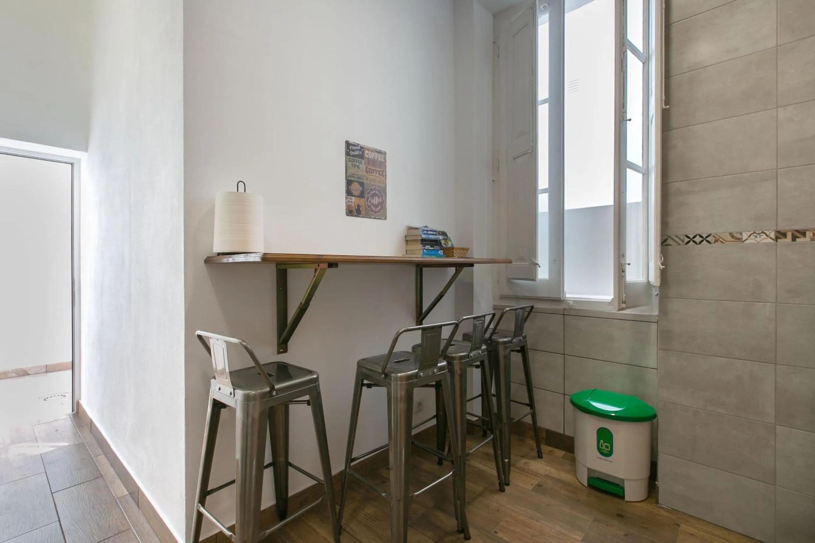 Dining area in Faro Cosy Guesthouse