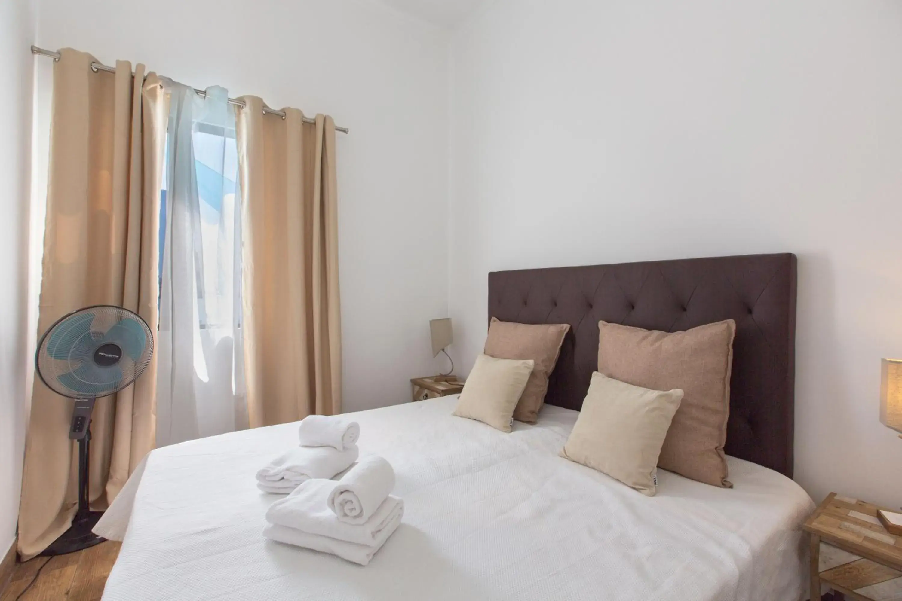 Double Room with Shared Bathroom in Faro Cosy Guesthouse Double Room with Shared Bathroom in Faro Cosy Guesthouse