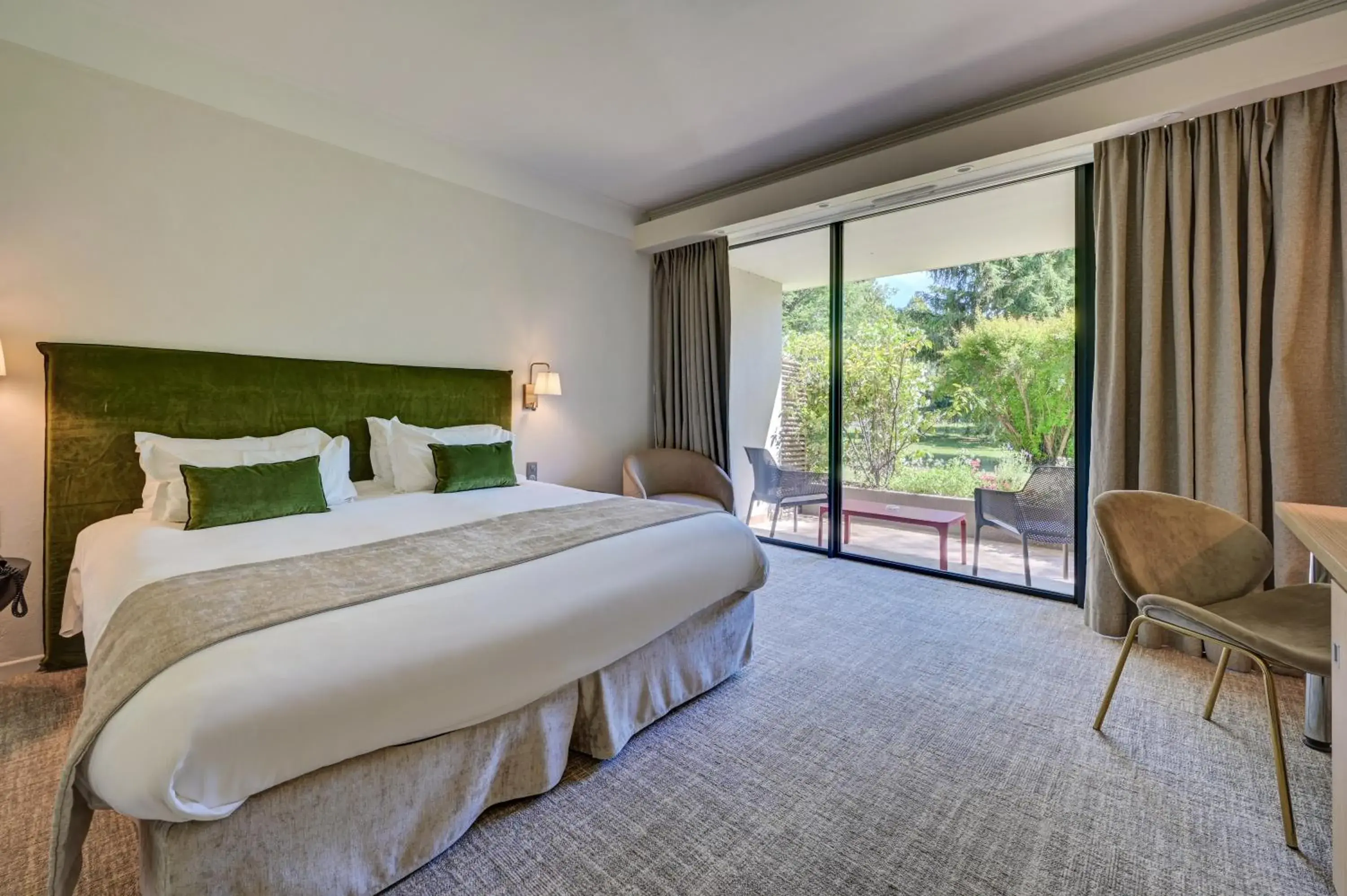 Bed in Best Western Sévan Parc Hôtel Bed in Best Western Sévan Parc Hôtel