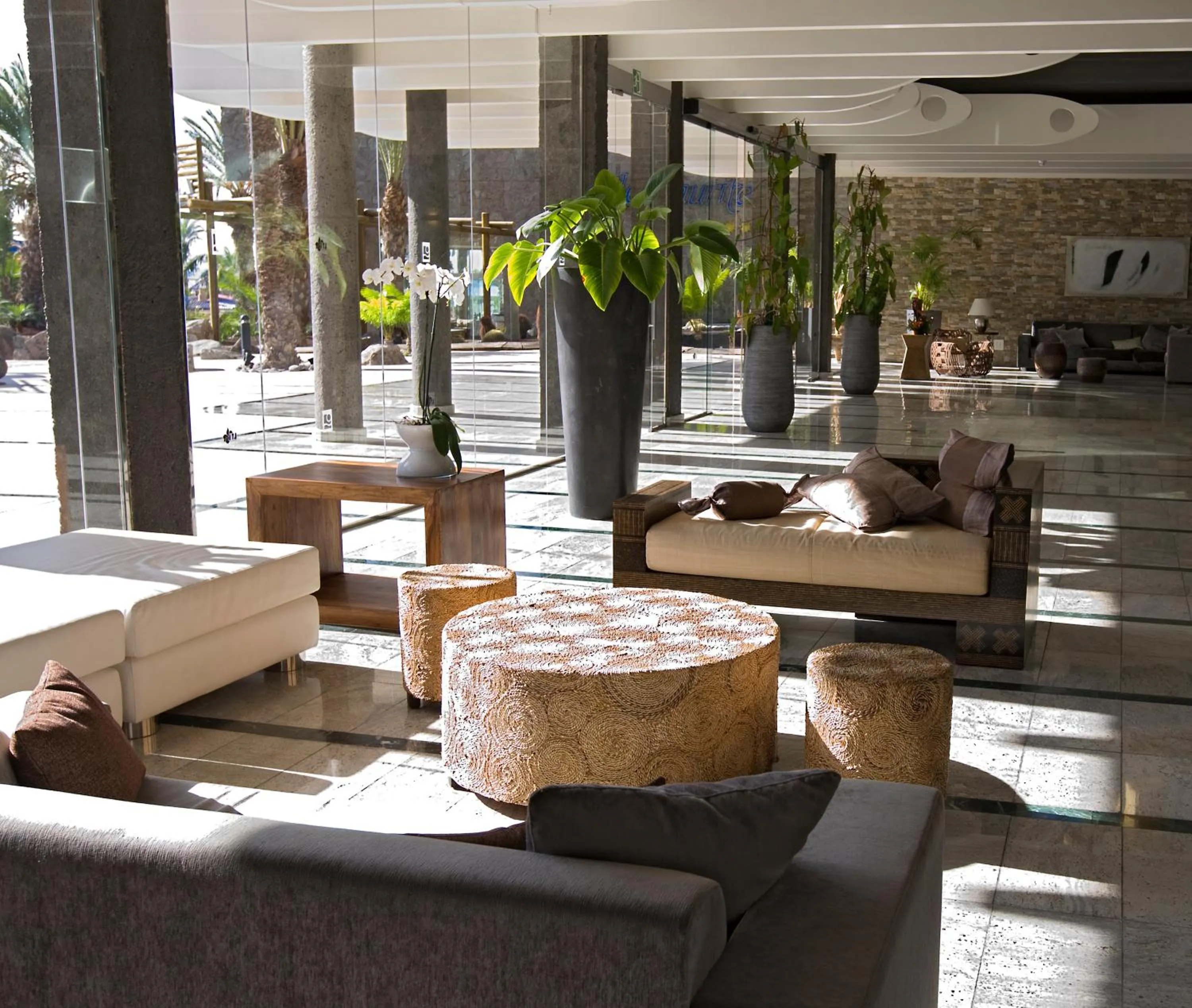 Lounge or bar in Hotel LIVVO Valle Taurito & Aquapark