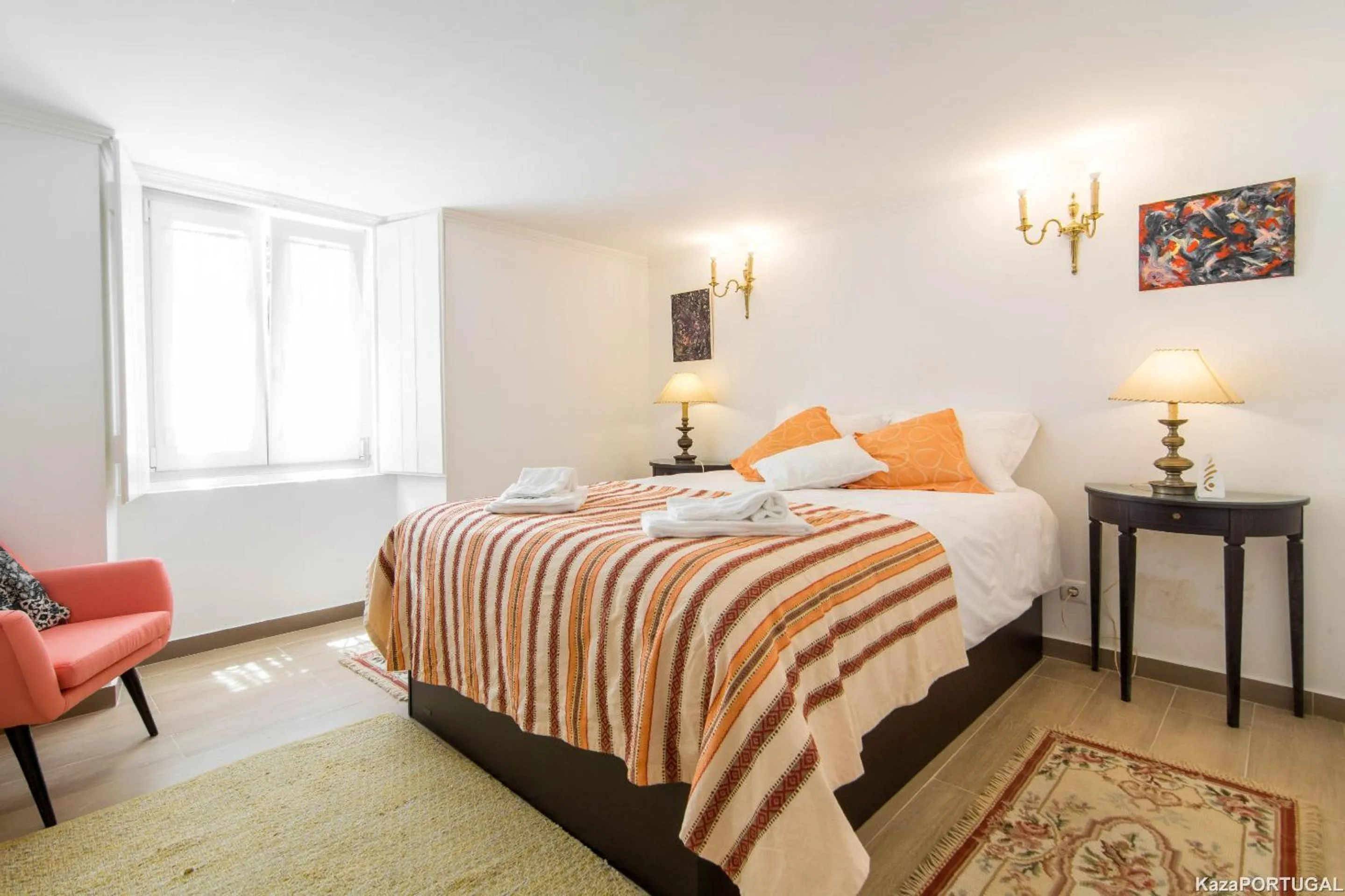 Bedroom, Bed in Gomes Freire Delight