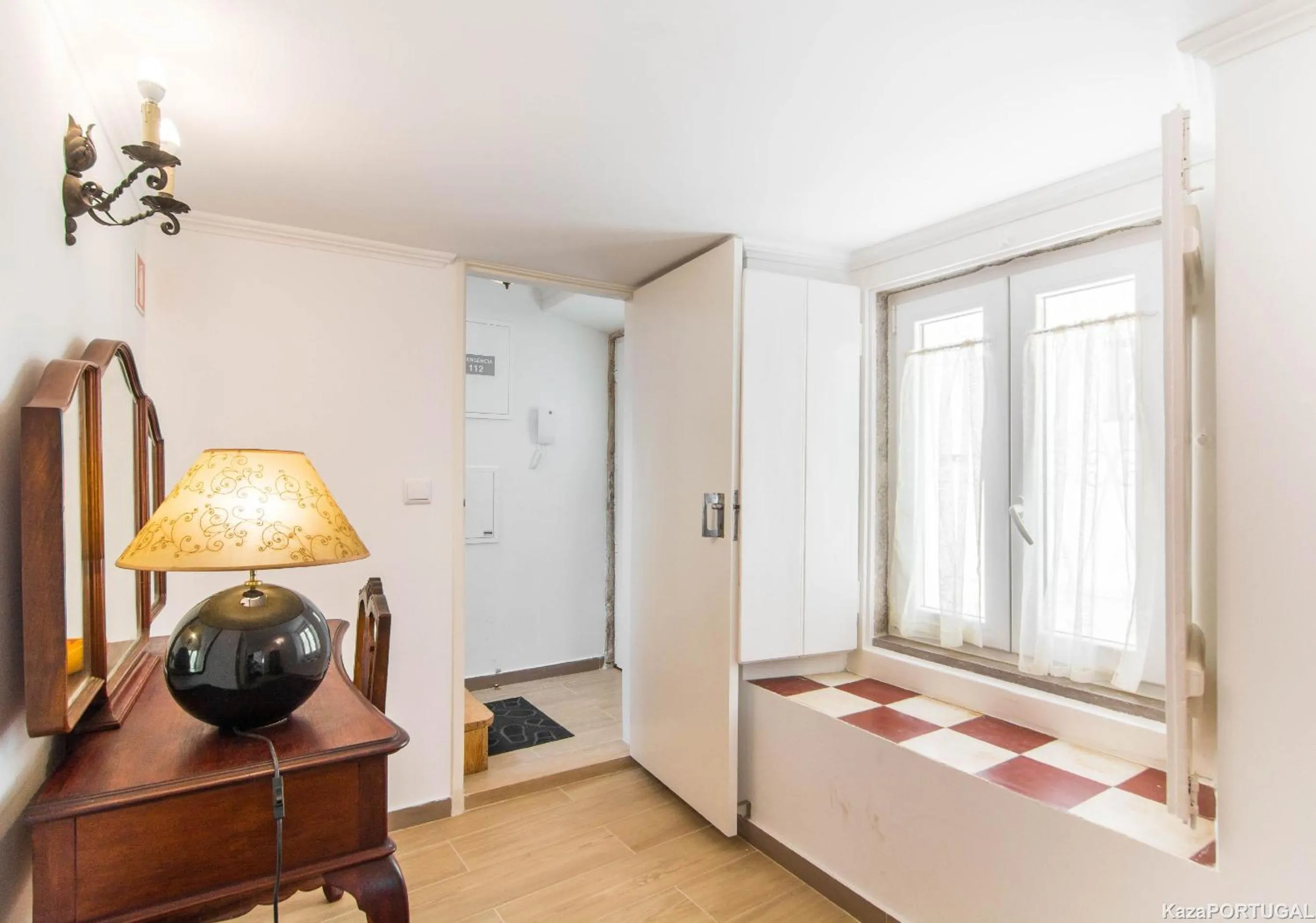 Facade/entrance, Bed in Gomes Freire Delight