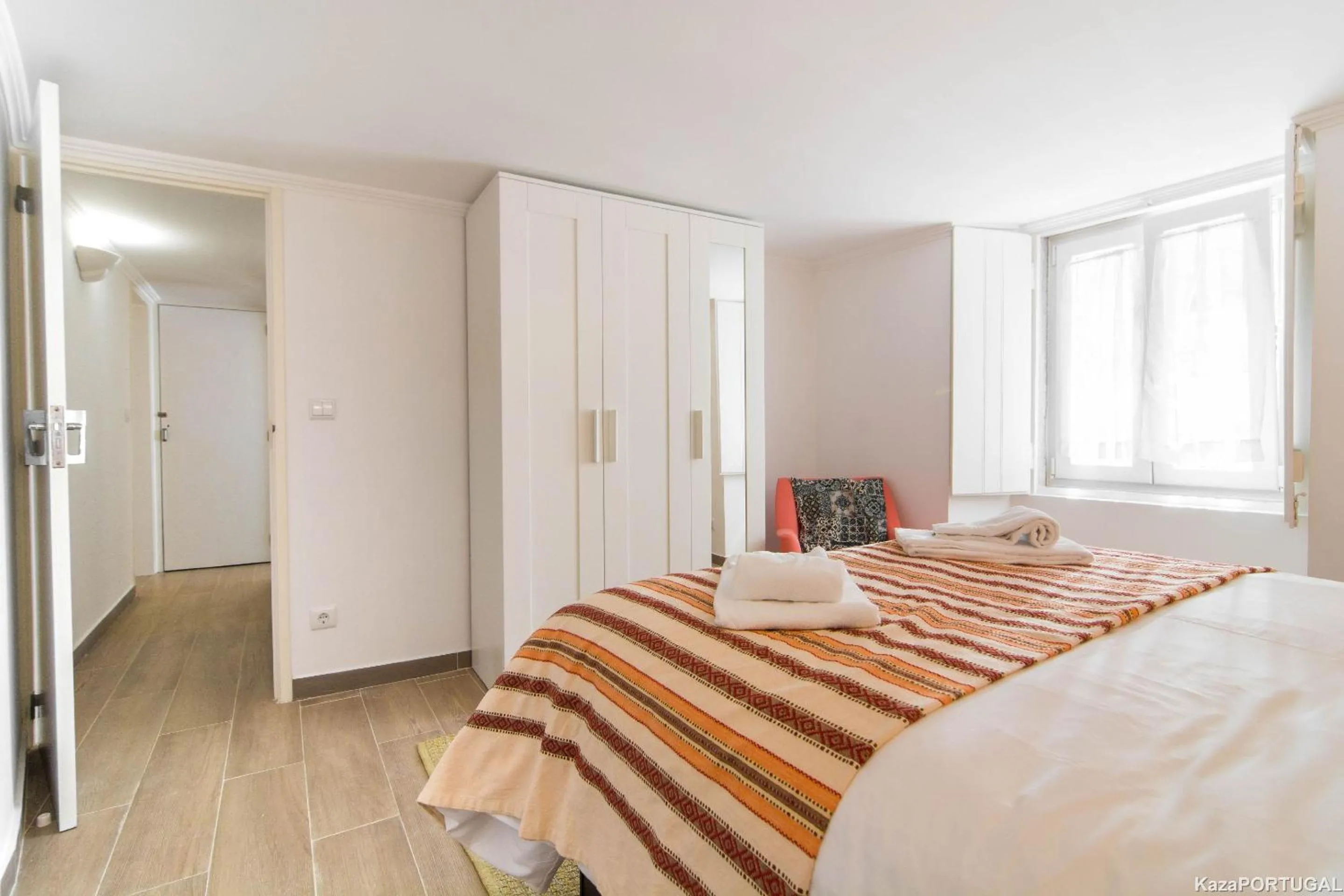 Bedroom, Bed in Gomes Freire Delight