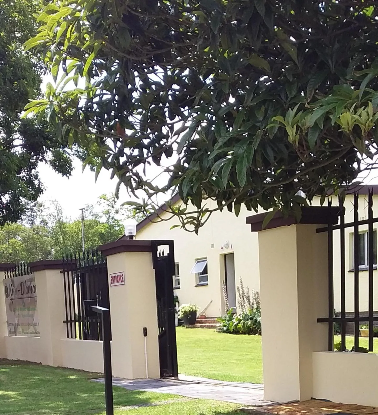 Garden in Kwa-Dlamathe Guesthouse