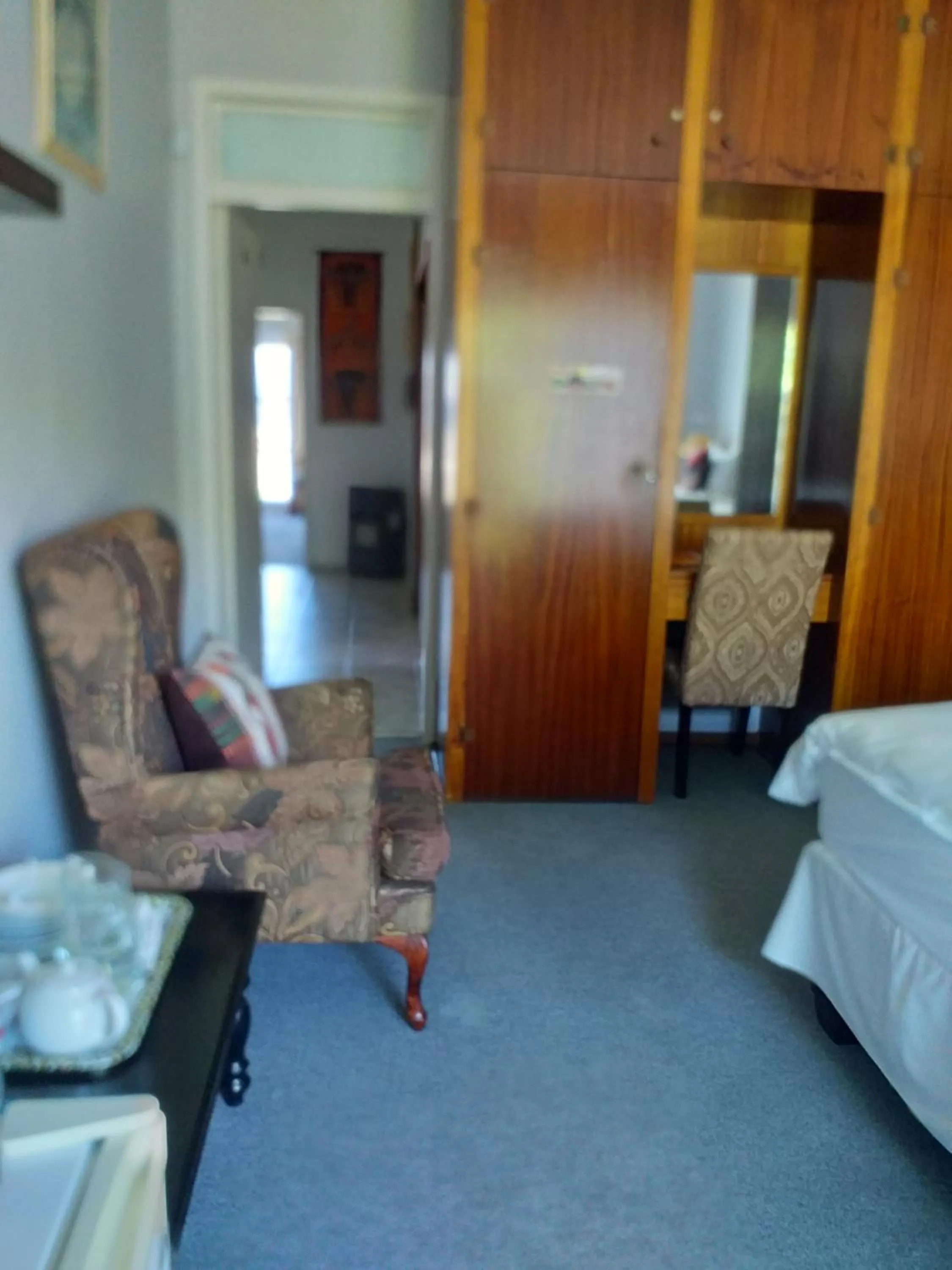 Bed in Kwa-Dlamathe Guesthouse