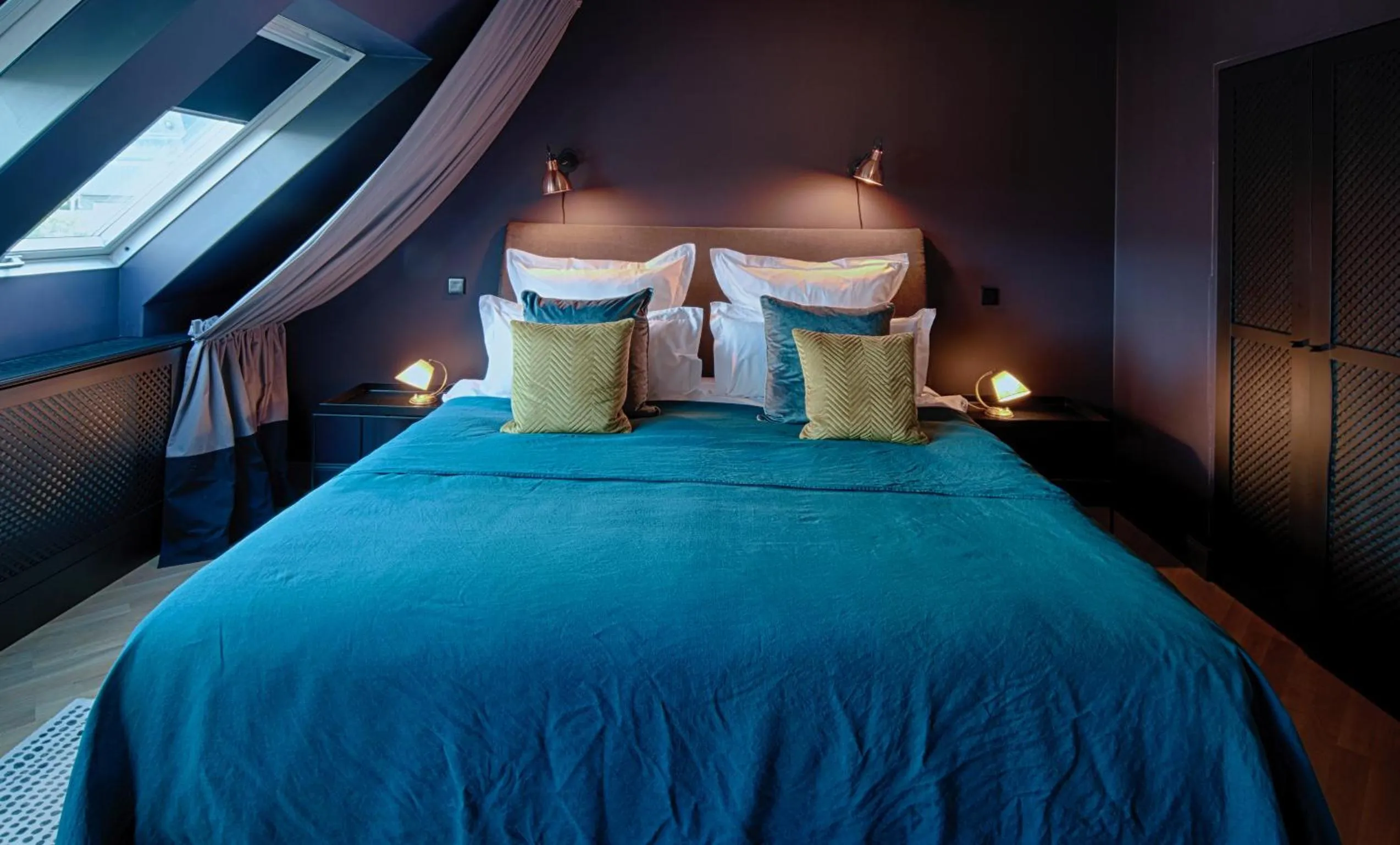 Bed in Cora Apartments