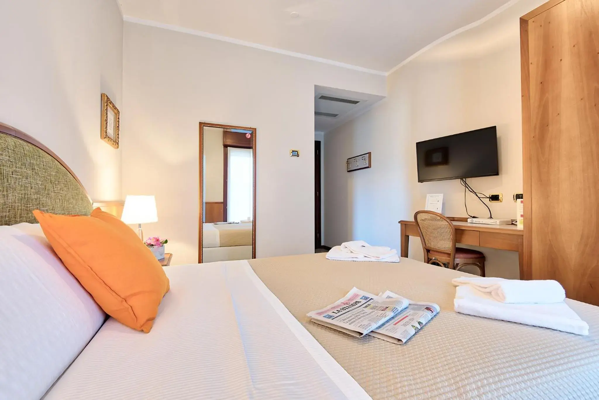 Double Room - Disability Access in Albergo Villa Priula Double Room - Disability Access in Albergo Villa Priula