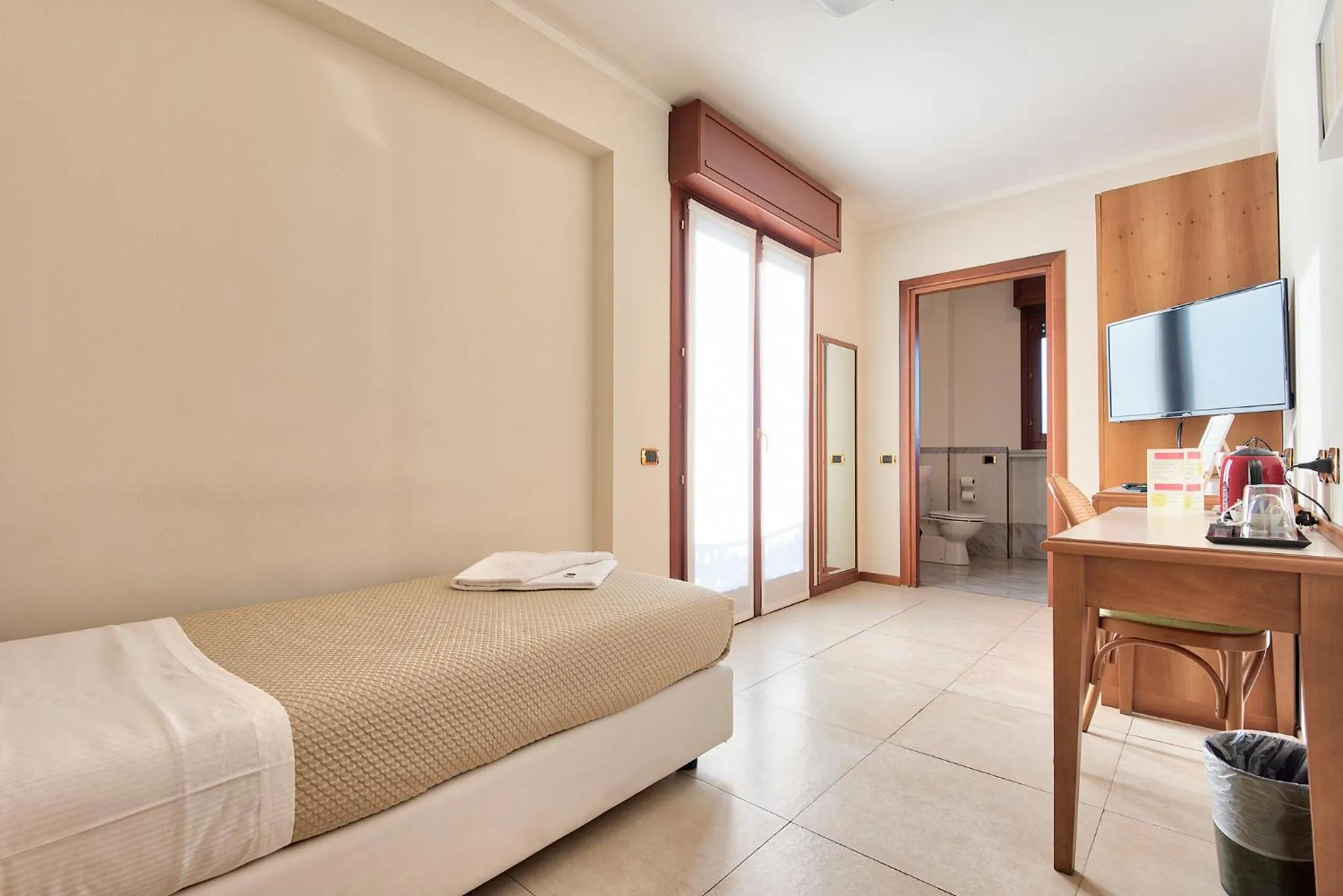 Bedroom, Bed in Albergo Villa Priula