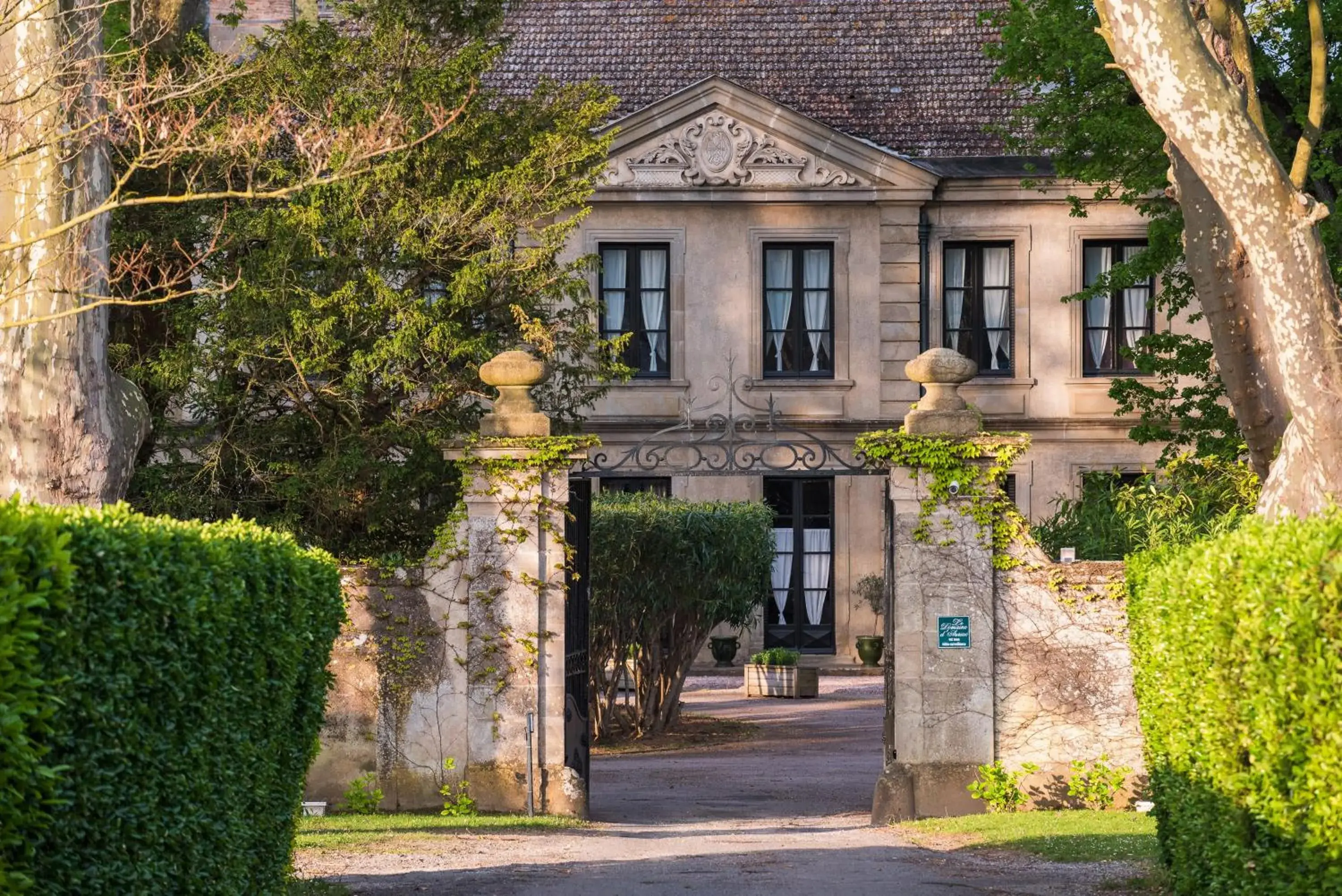 Facade/entrance, Property Building in Domaine d'Auriac - Relais & Châteaux