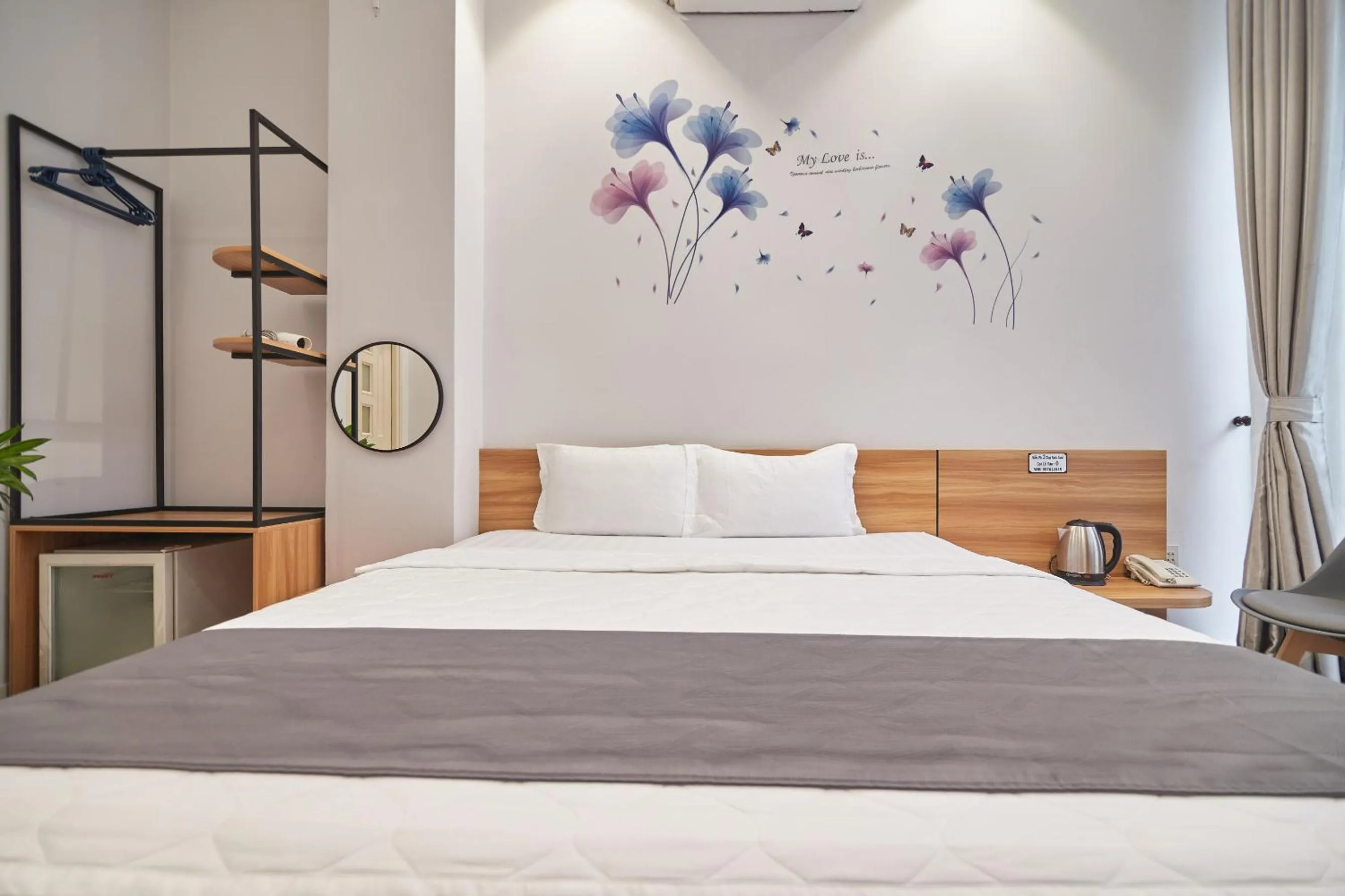 Bedroom, Bed in Bin Bin Hotel 2 - Near Him Lam D7