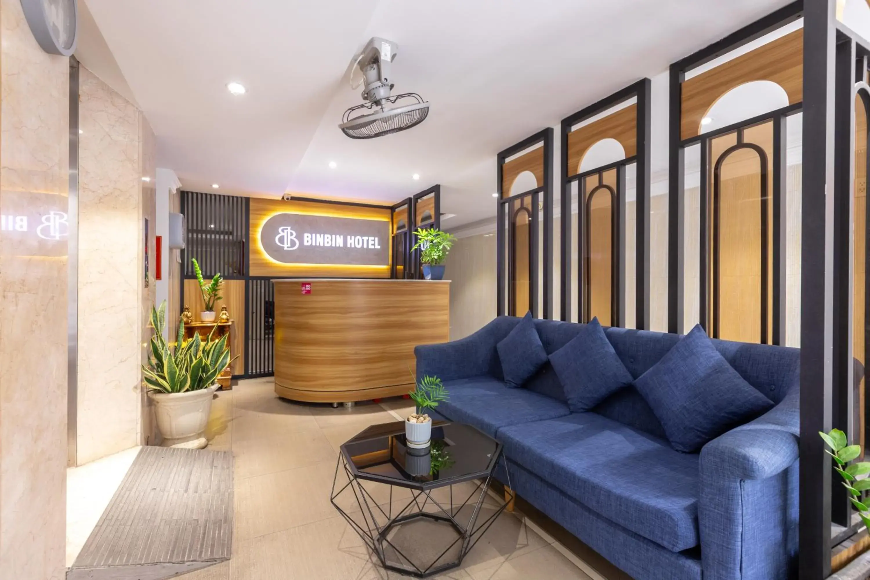 Property building in Bin Bin Hotel 2 - Near Him Lam D7 Property building in Bin Bin Hotel 2 - Near Him Lam D7