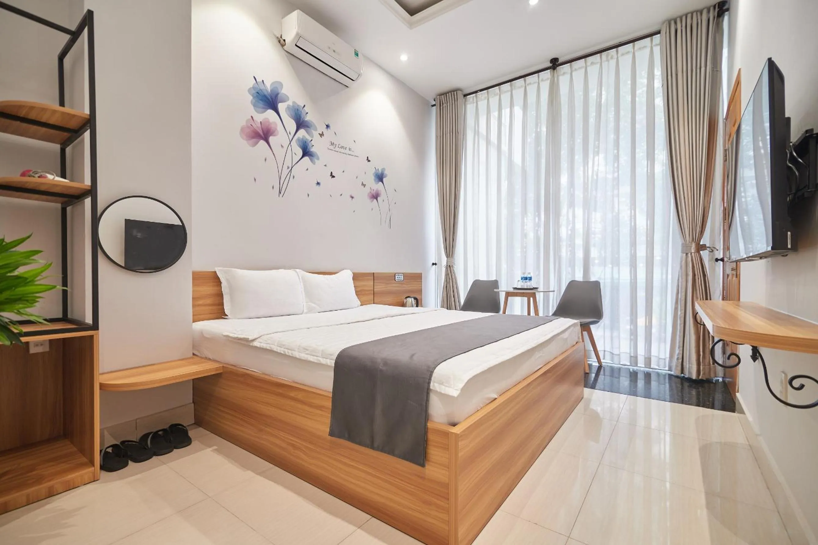 Bedroom, Bed in Bin Bin Hotel 2 - Near Him Lam D7