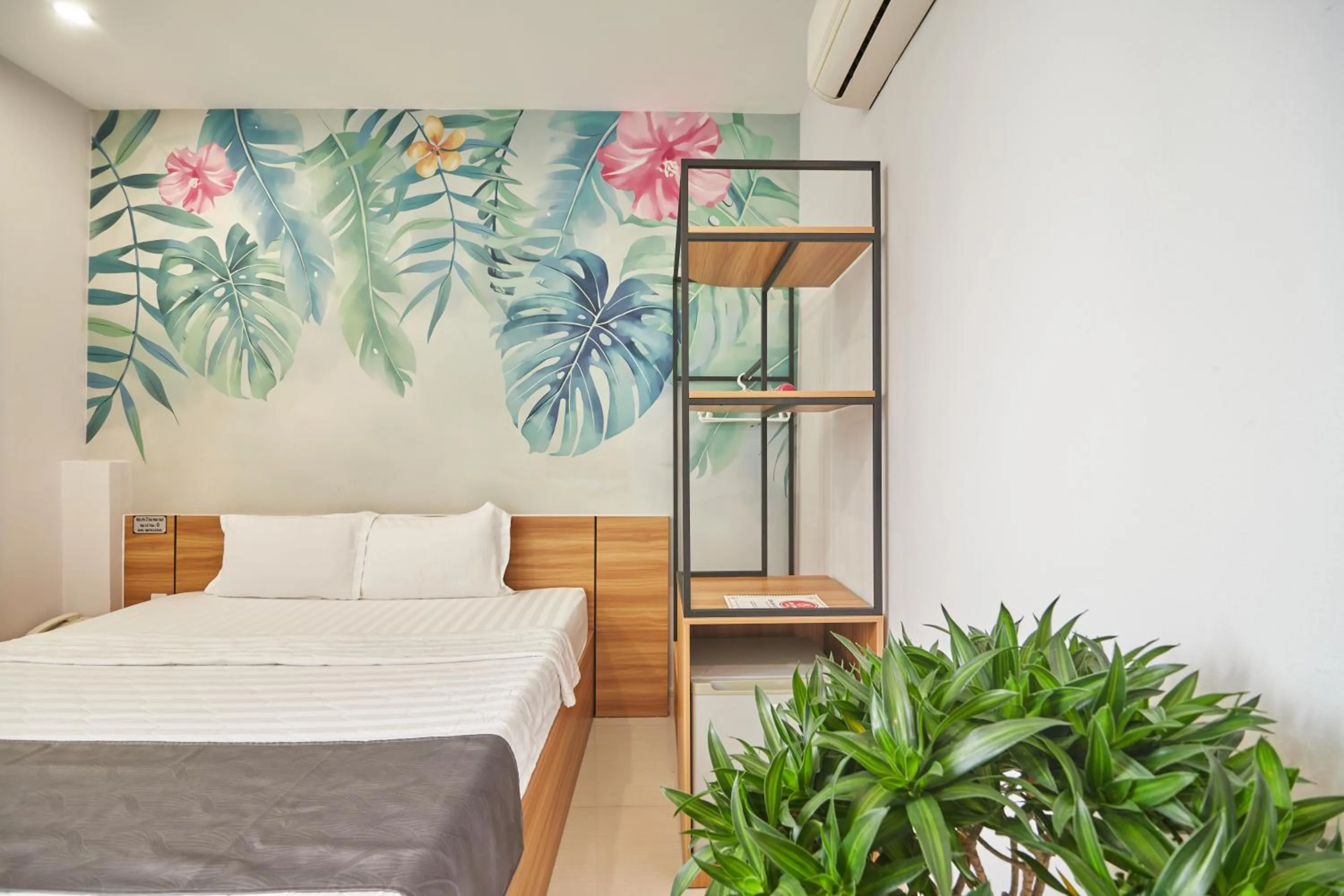 Bedroom, Bed in Bin Bin Hotel 2 - Near Him Lam D7