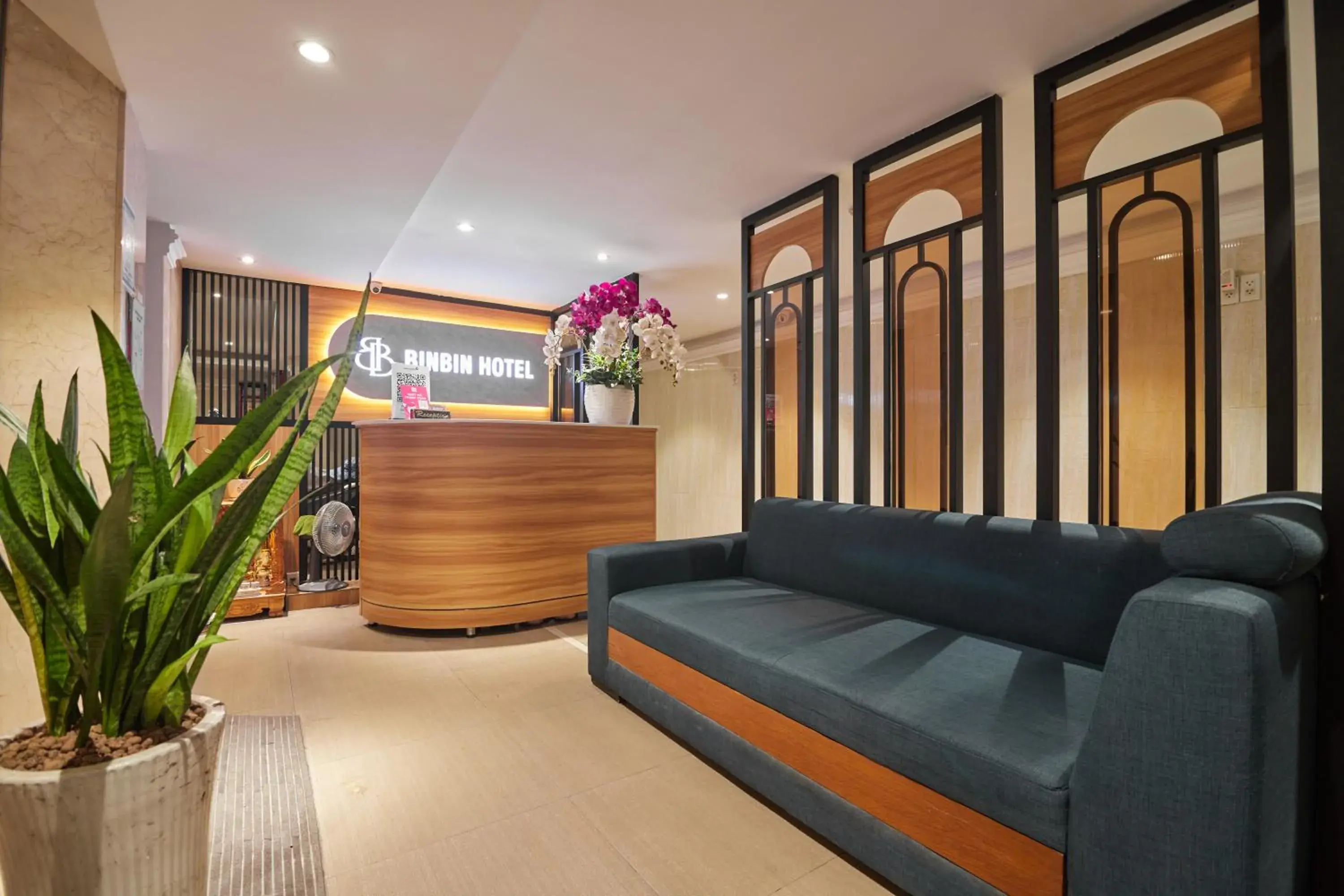 Property building in Bin Bin Hotel 2 - Near Him Lam D7 Property building in Bin Bin Hotel 2 - Near Him Lam D7