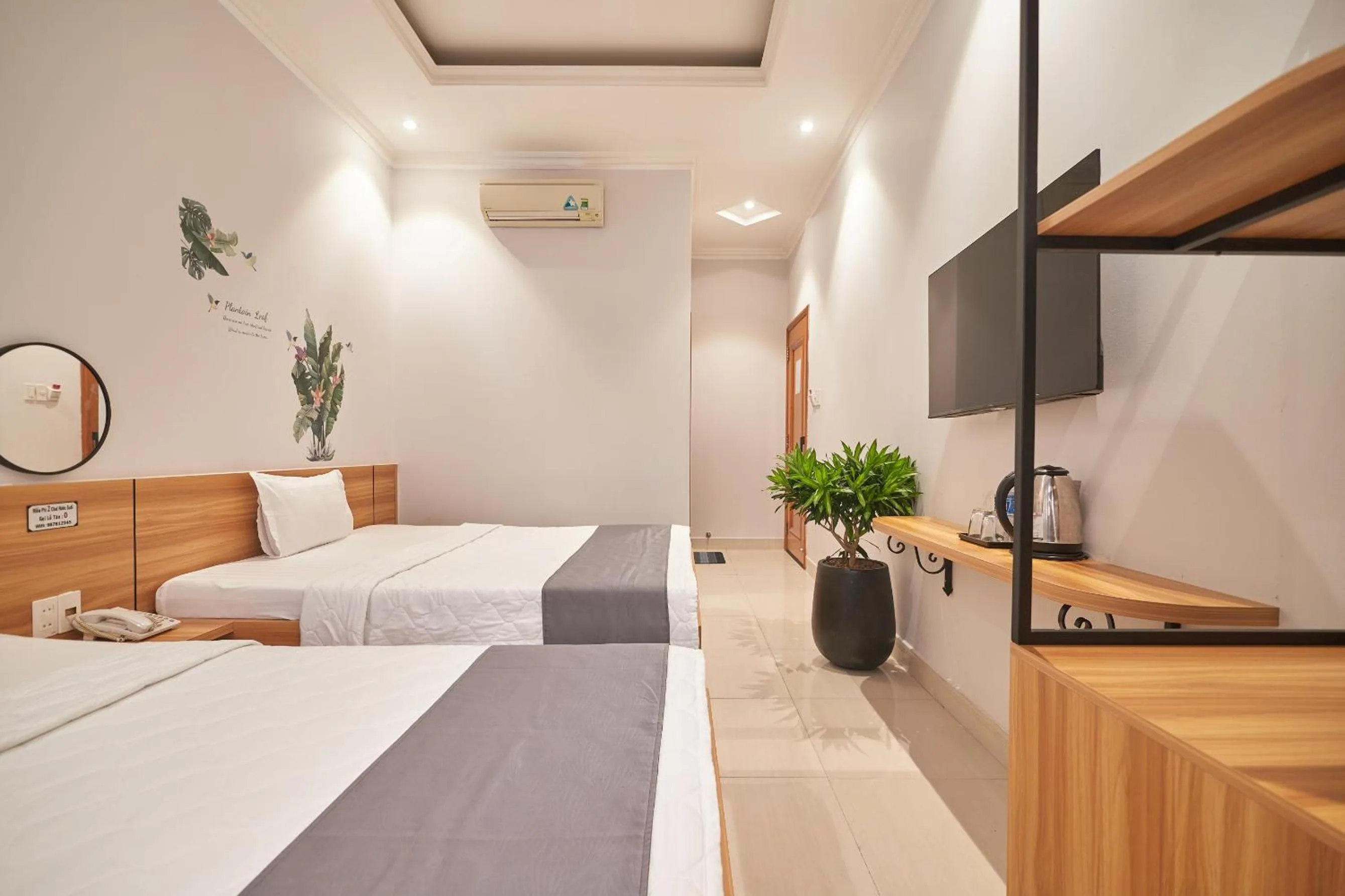 Bedroom, Bed in Bin Bin Hotel 2 - Near Him Lam D7