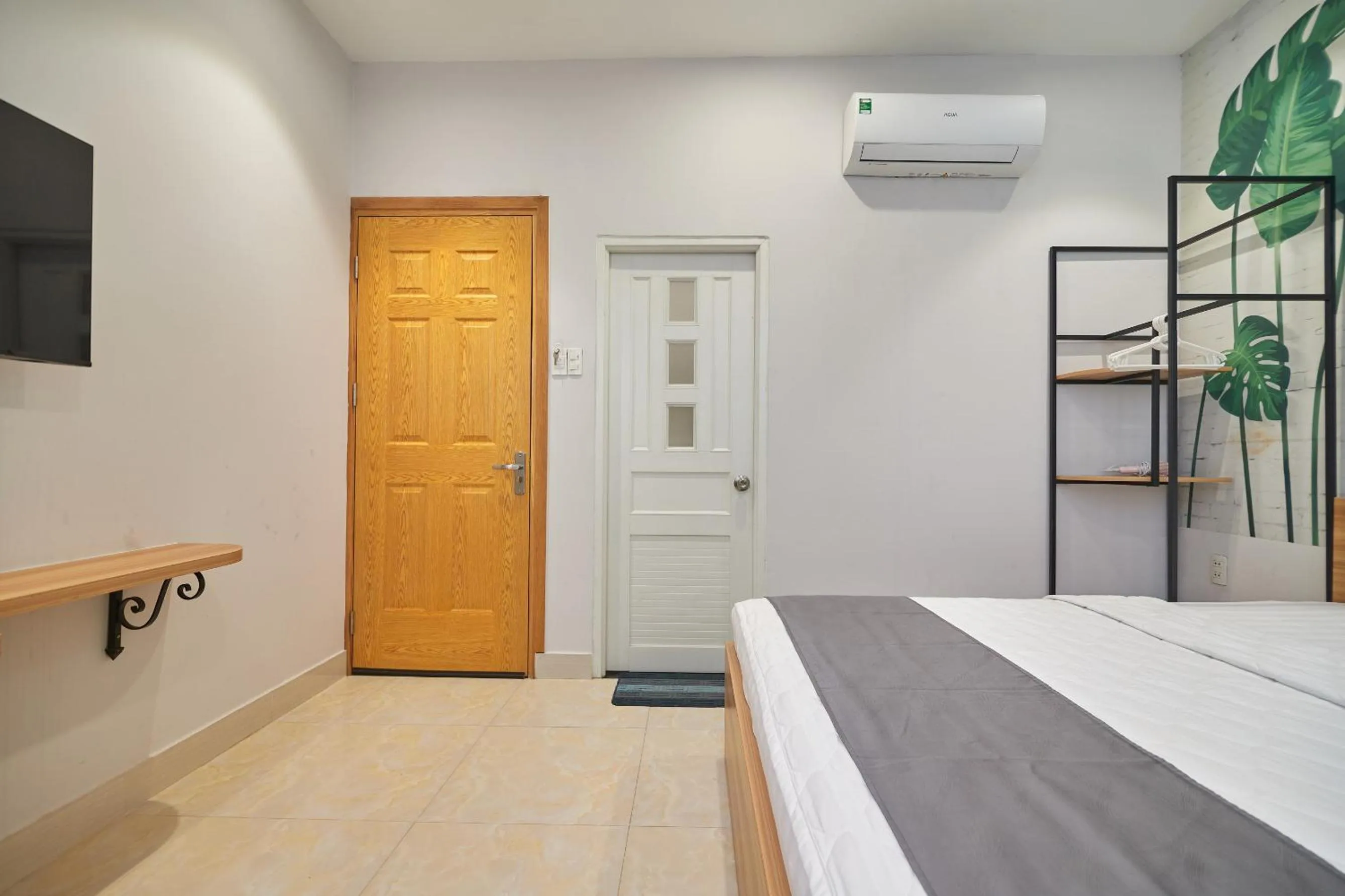 Bedroom, Bed in Bin Bin Hotel 2 - Near Him Lam D7