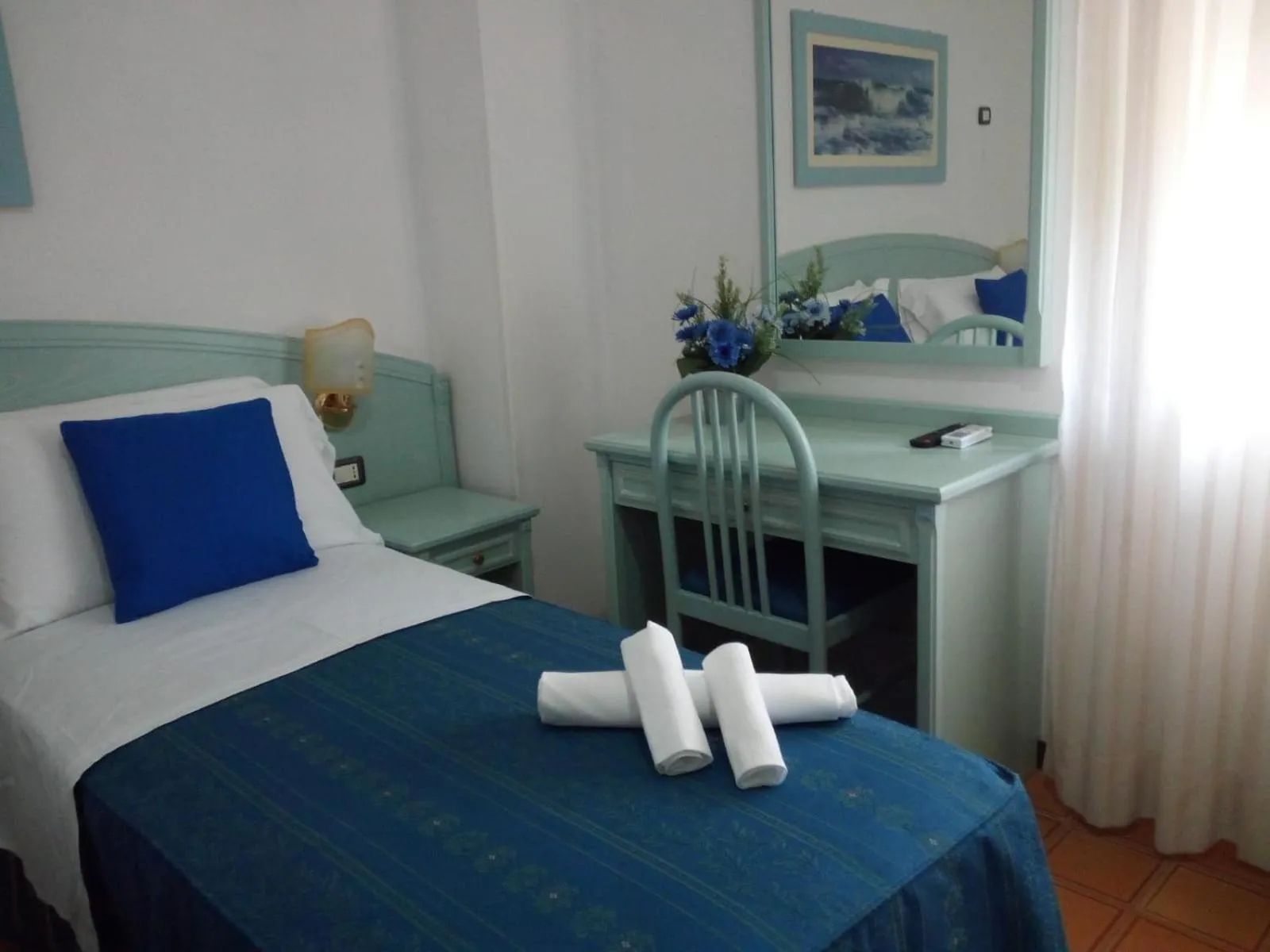 Bedroom, Bed in Hotel Mercede 2