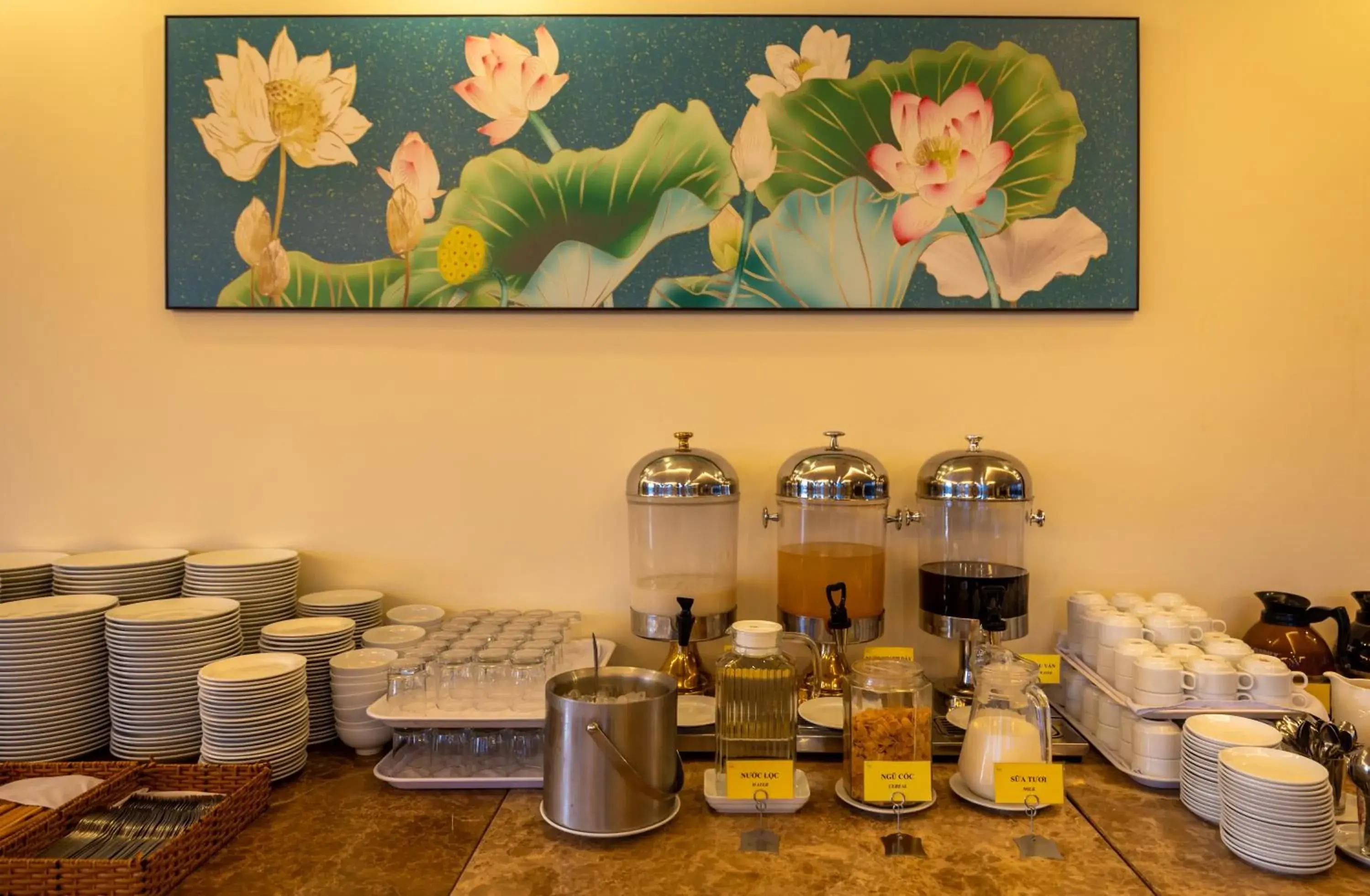 Restaurant/places to eat in Baly Hotel Hue Restaurant/places to eat in Baly Hotel Hue