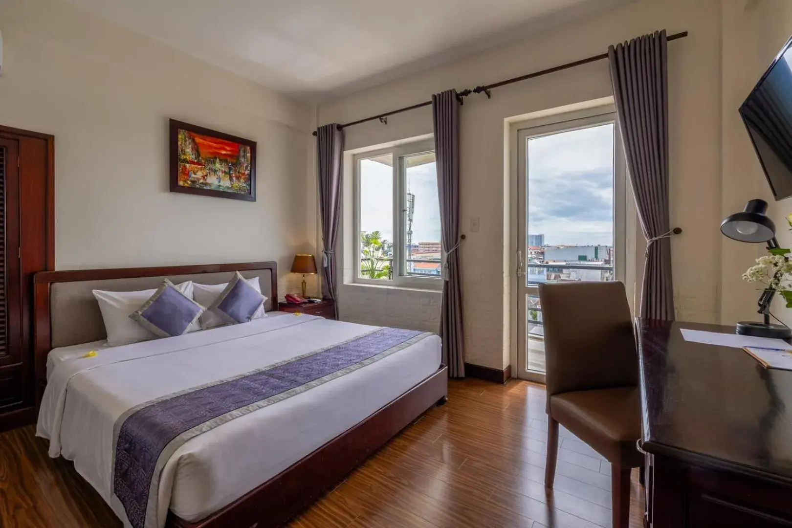 Property building, Bed in Baly Hotel Hue Property building, Bed in Baly Hotel Hue