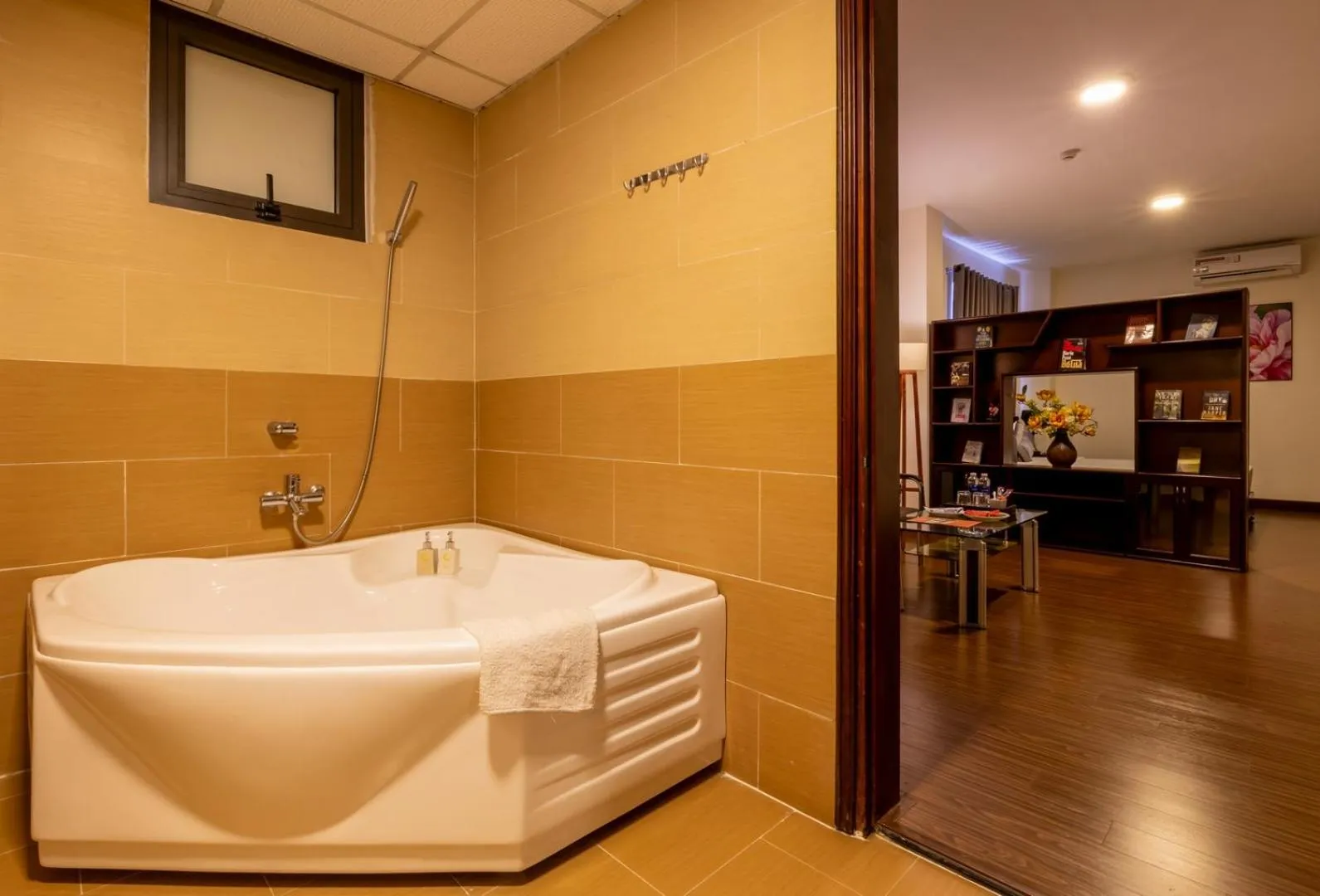 Bathroom in Baly Hotel Hue