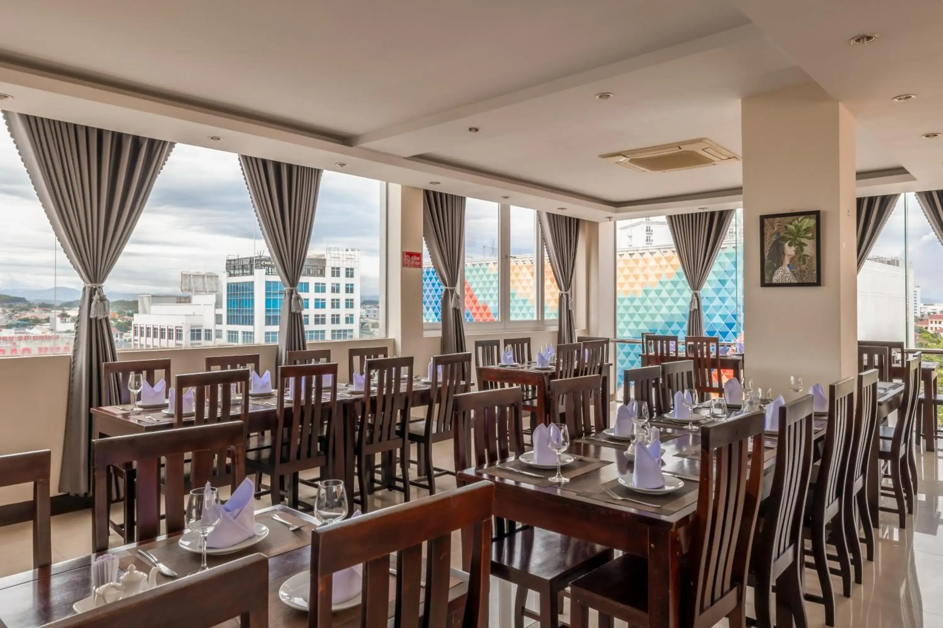 Restaurant/places to eat in Baly Hotel Hue Restaurant/places to eat in Baly Hotel Hue