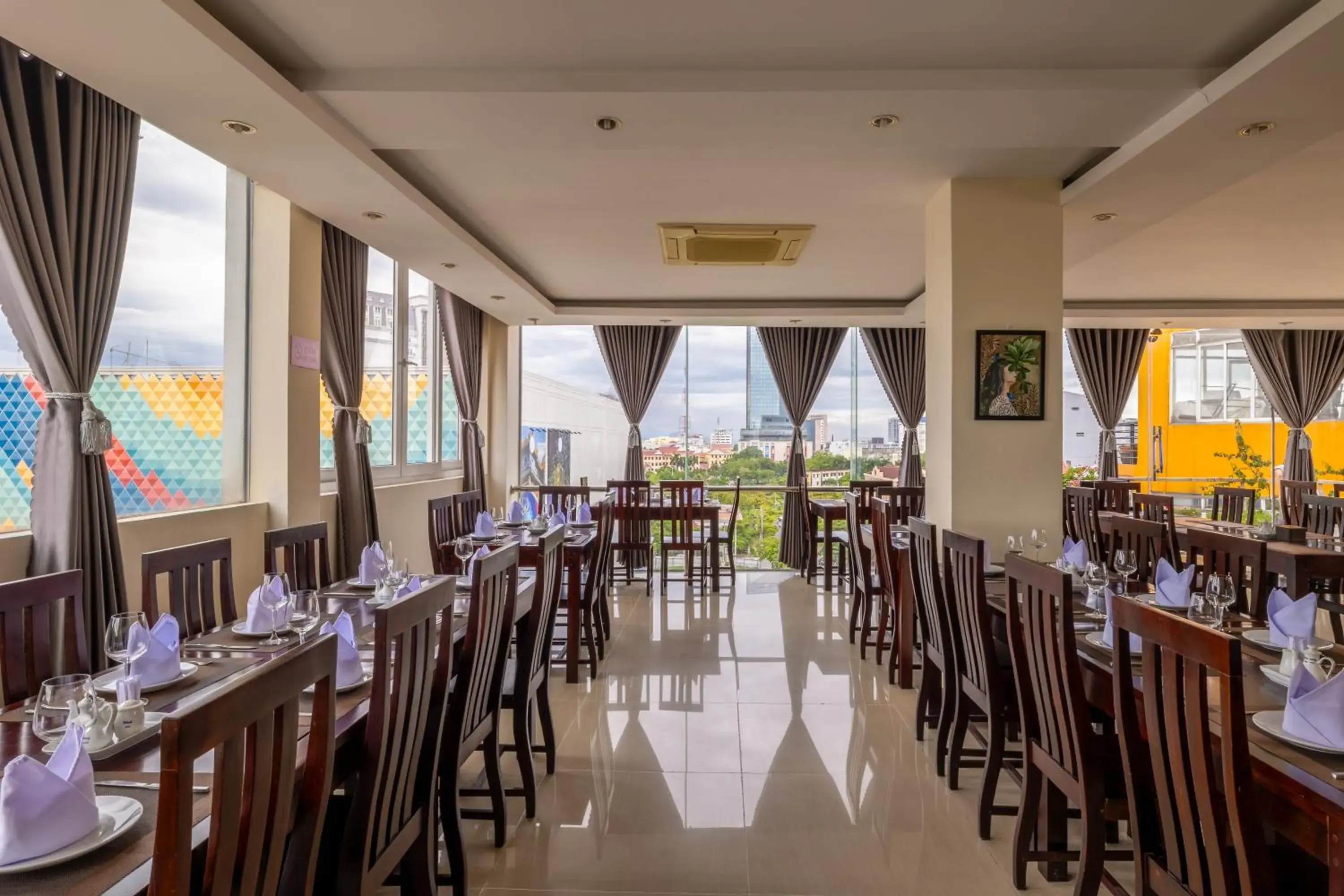 Restaurant/places to eat in Baly Hotel Hue Restaurant/places to eat in Baly Hotel Hue