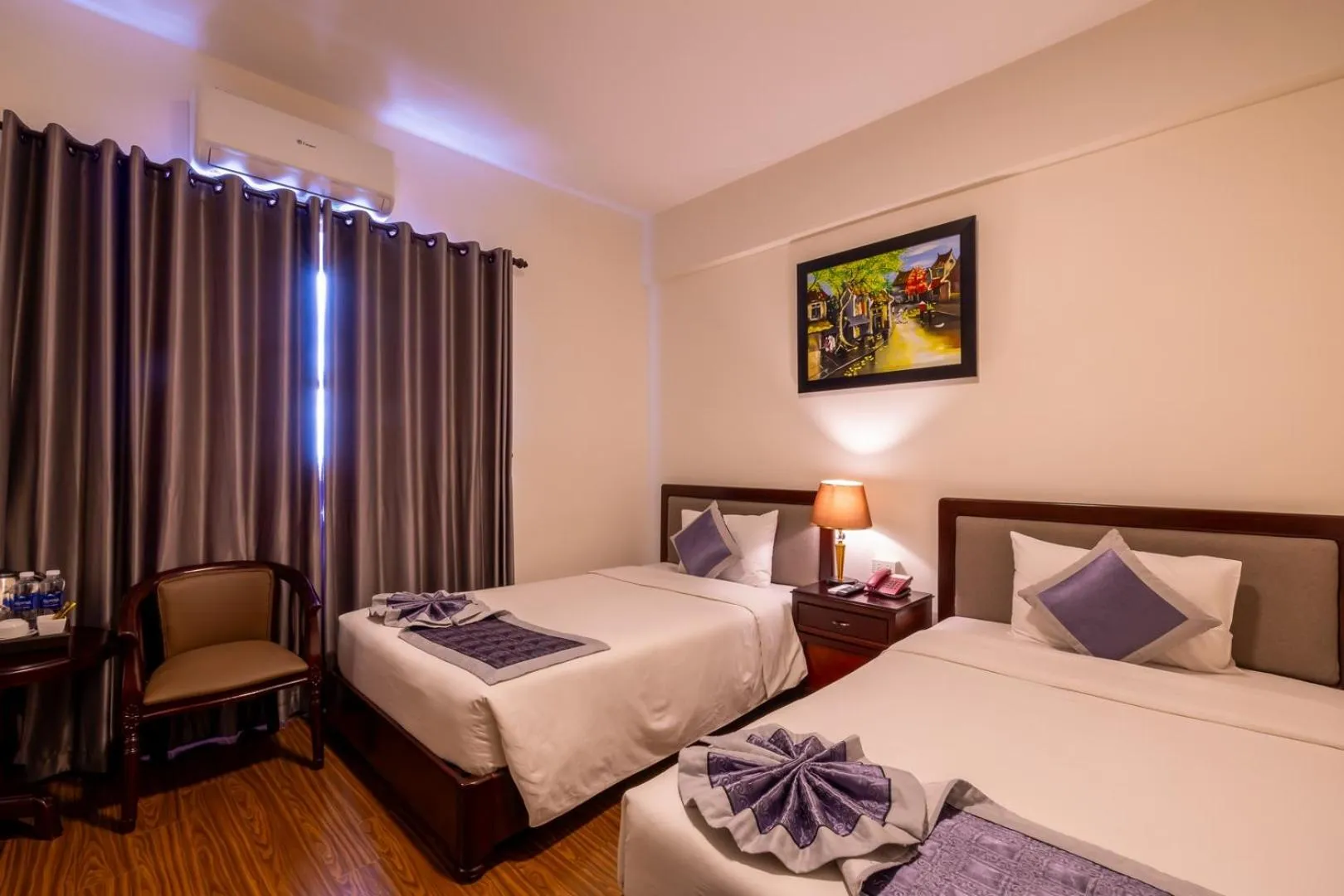 Property building, Bed in Baly Hotel Hue