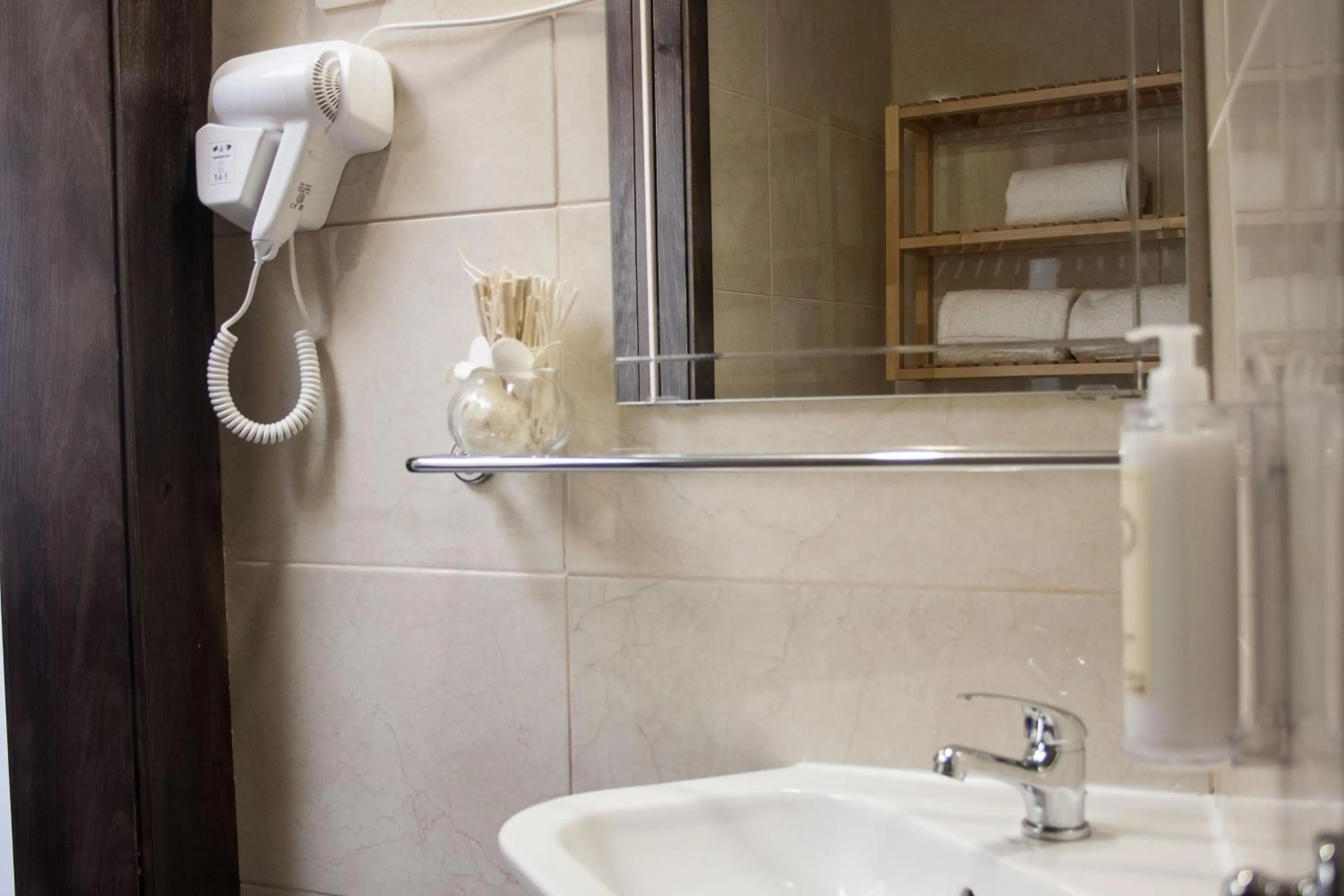 Bathroom in Nations Porto - Studios & Suites