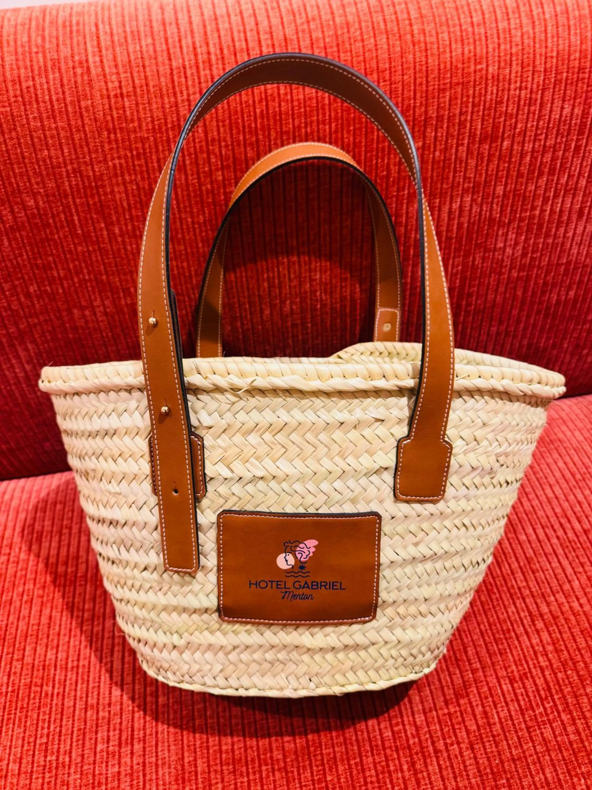 Restaurant/places to eat in Hôtel Gabriel