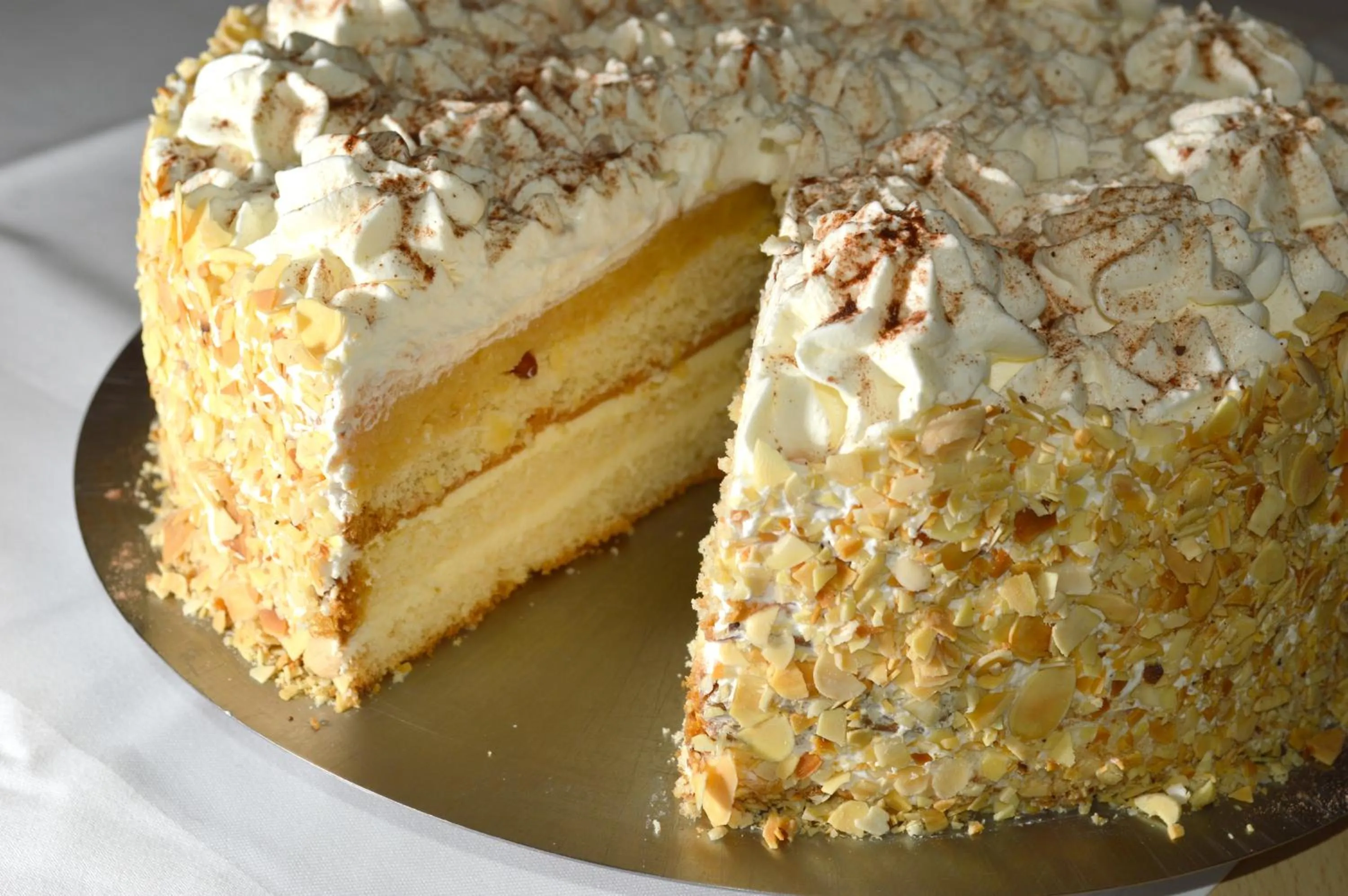 Food in Strandhotel Buckow Resort & SPA gut-Hotels SEE