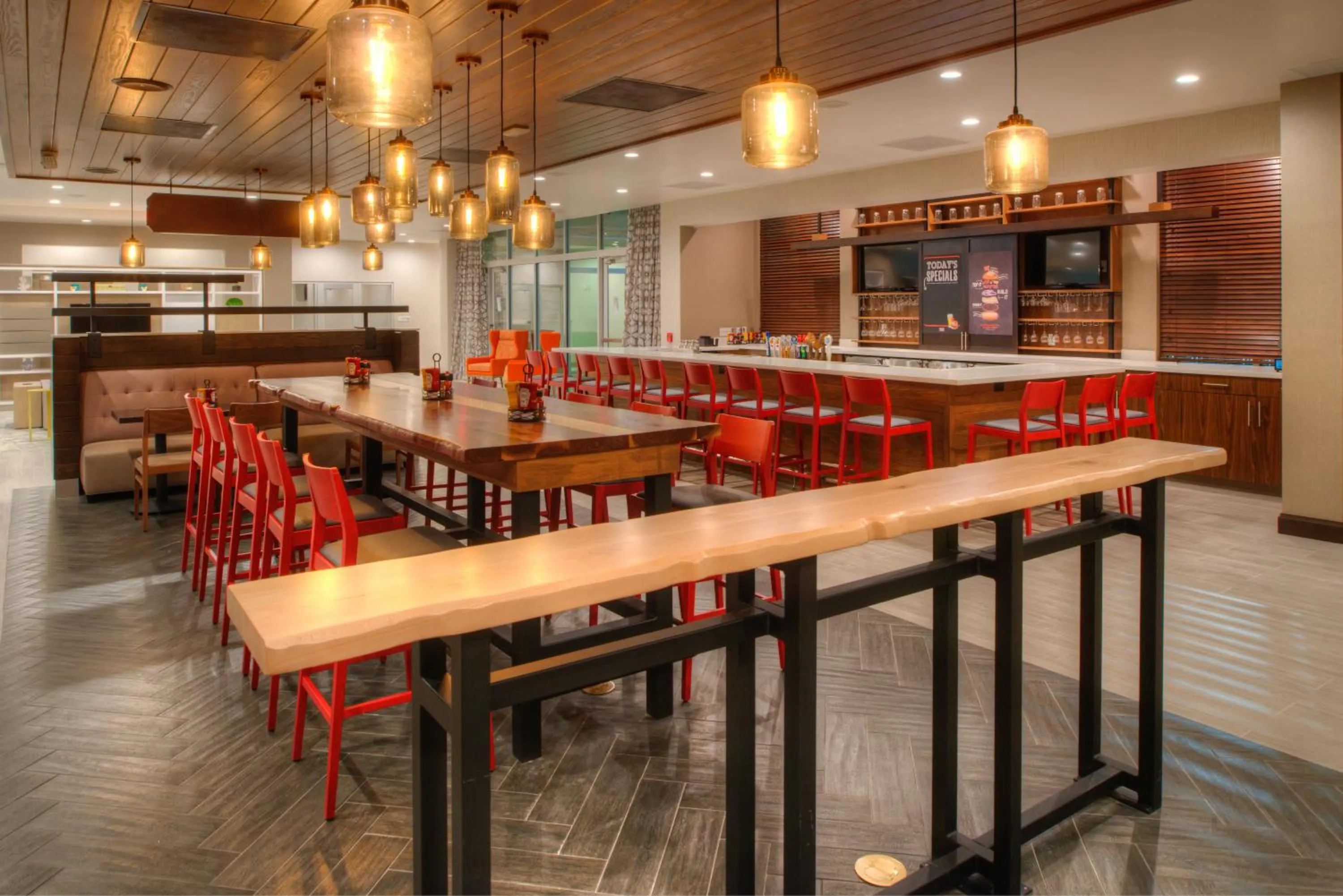 Restaurant/places to eat in Holiday Inn Hotel & Suites - Houston West - Katy Mills by IHG