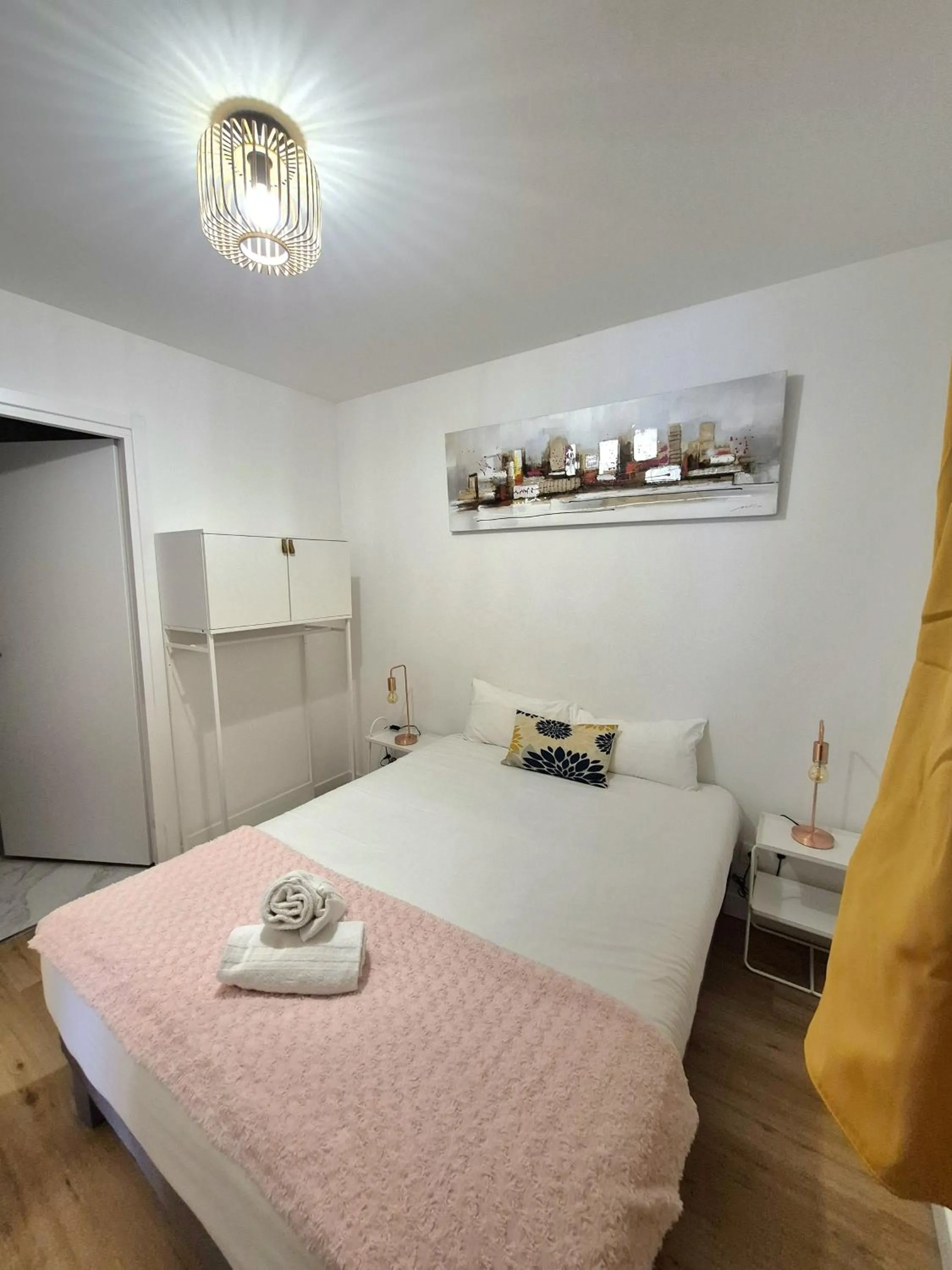 Bed in Logis Hotel- Restaurant La Haie Des Vignes Séminaires et Evènementiel