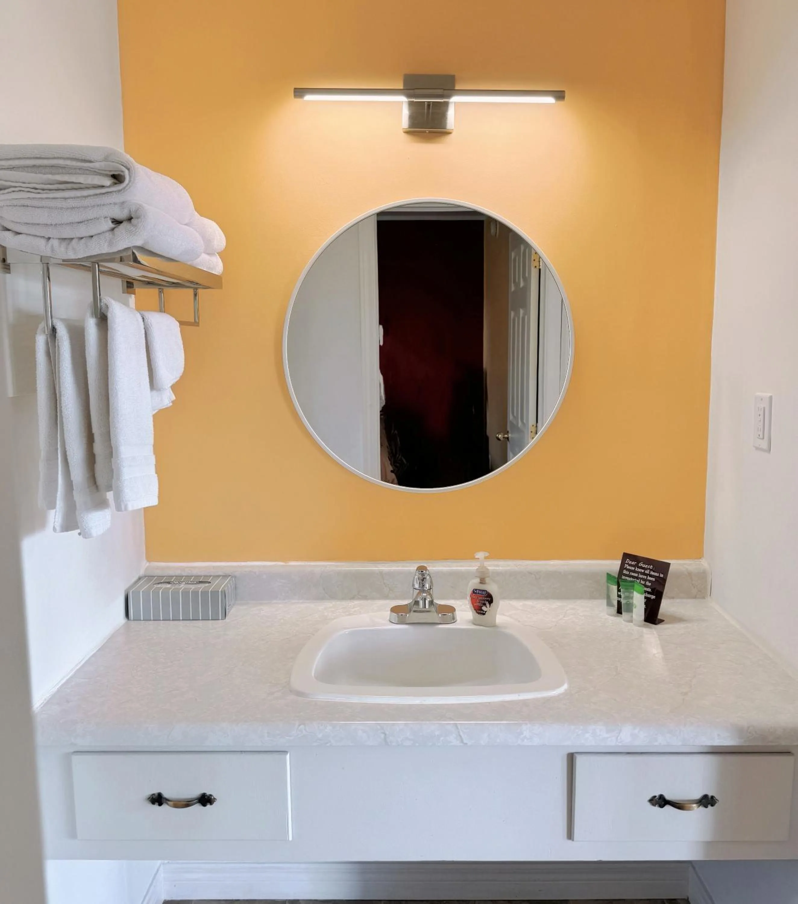 Bathroom in Fair Isle Motel
