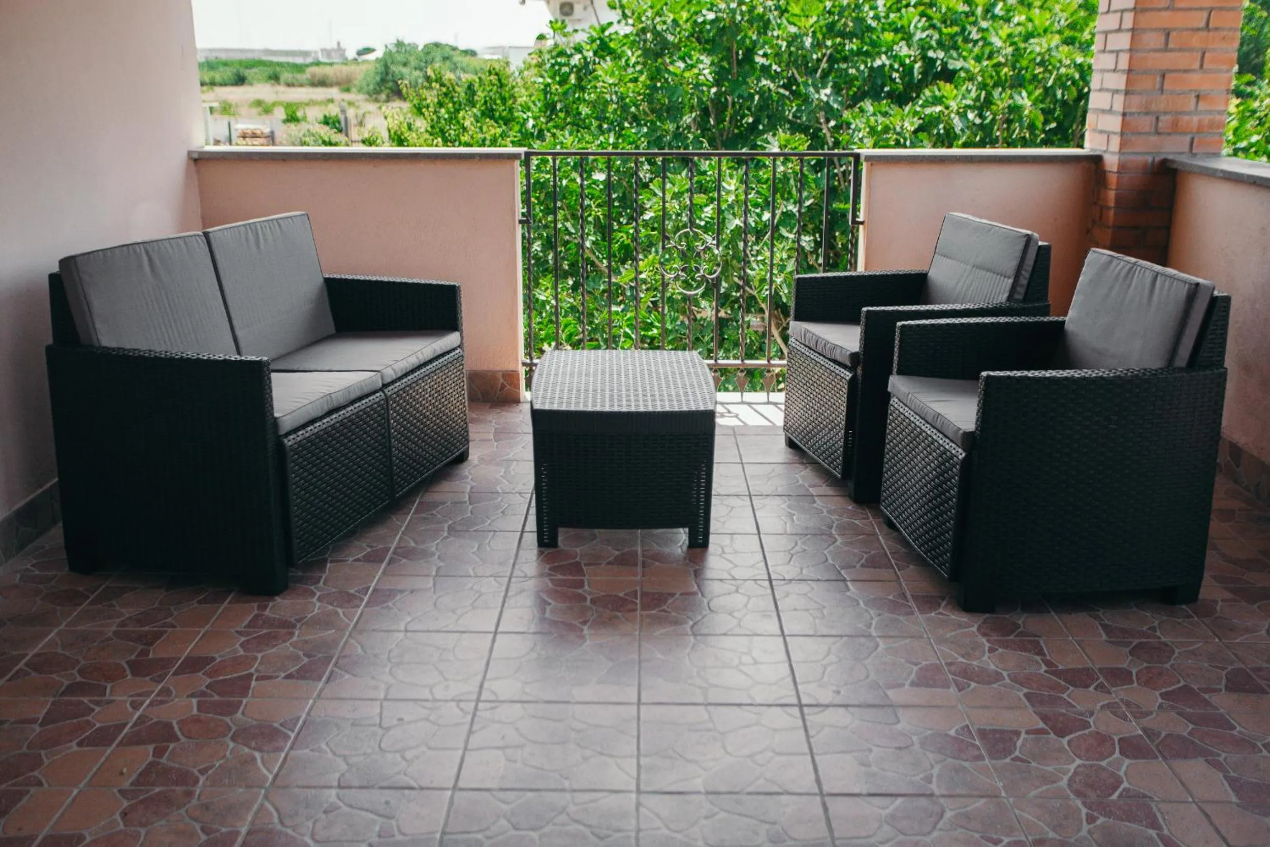 Balcony/Terrace in Domus Leonardo-Private Free Parking