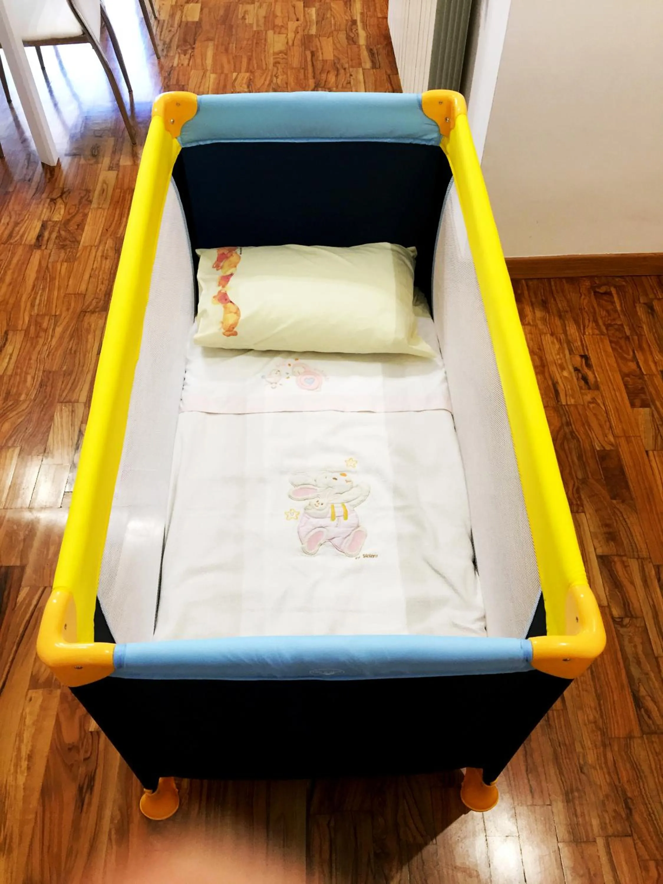 Bed in Domus Leonardo-Private Free Parking