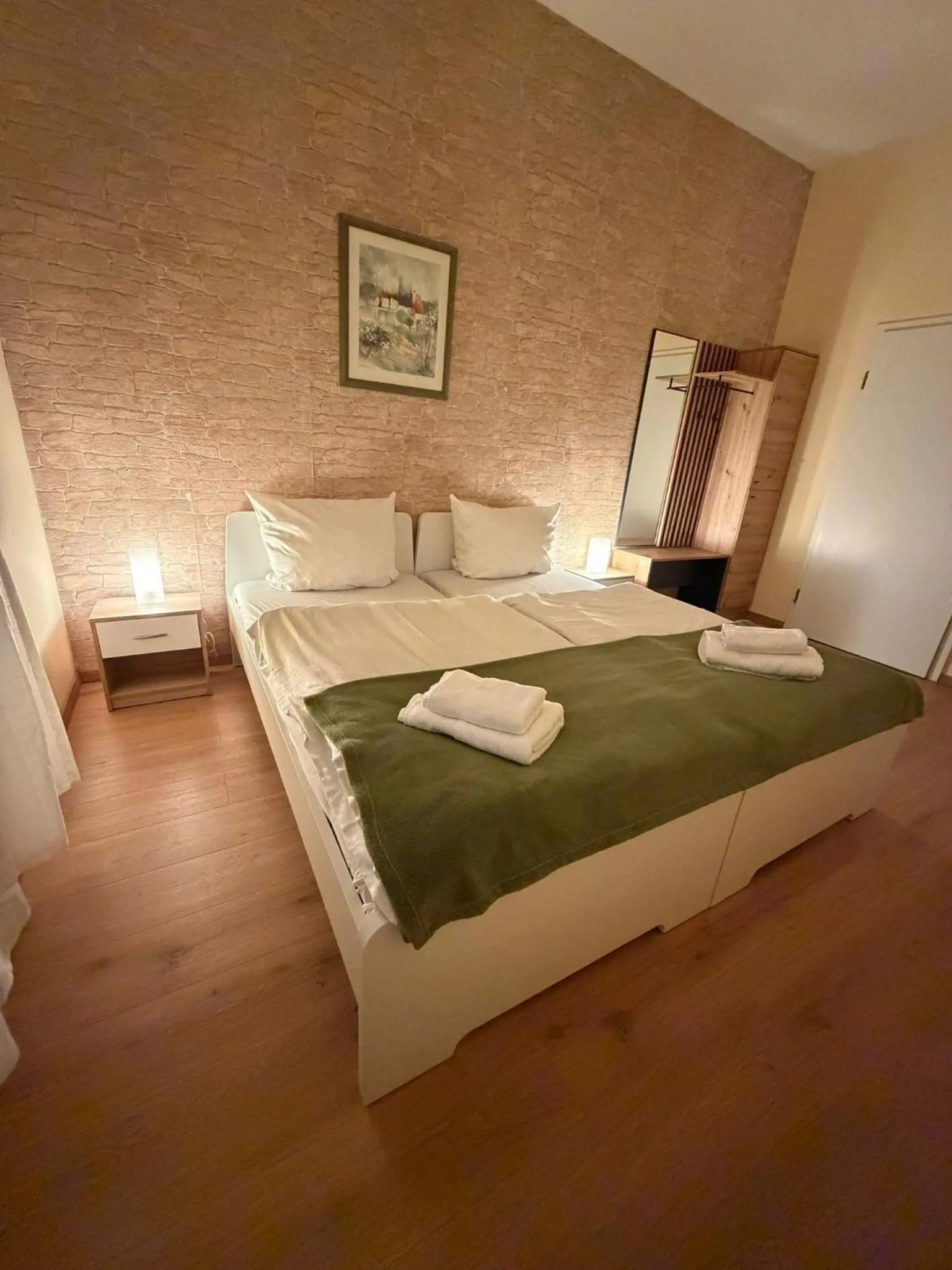 Bed in Hotel Deutscher Hof