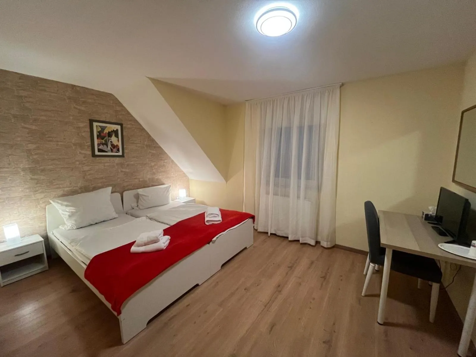 Bed in Hotel Deutscher Hof