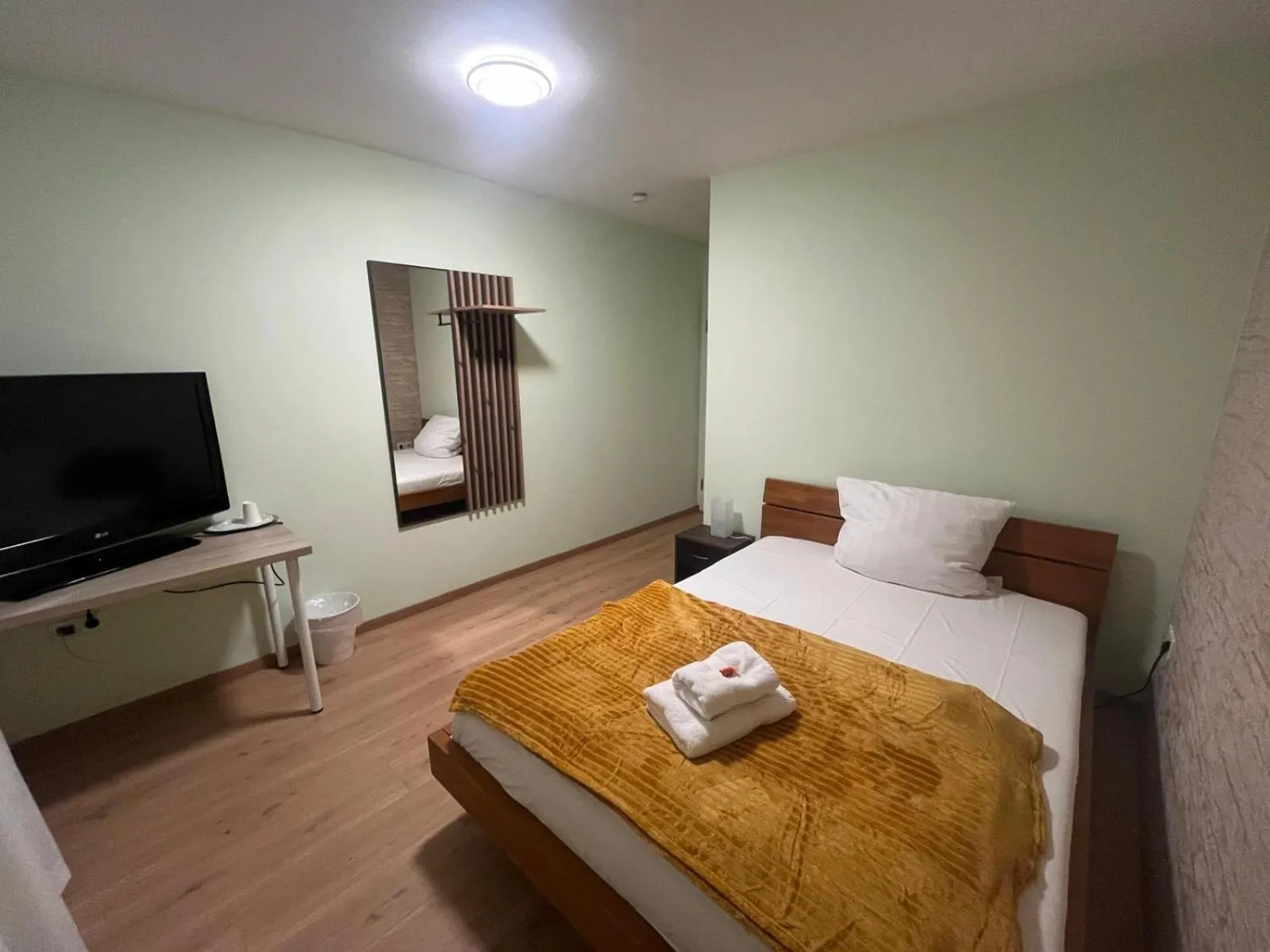 Bed in Hotel Deutscher Hof