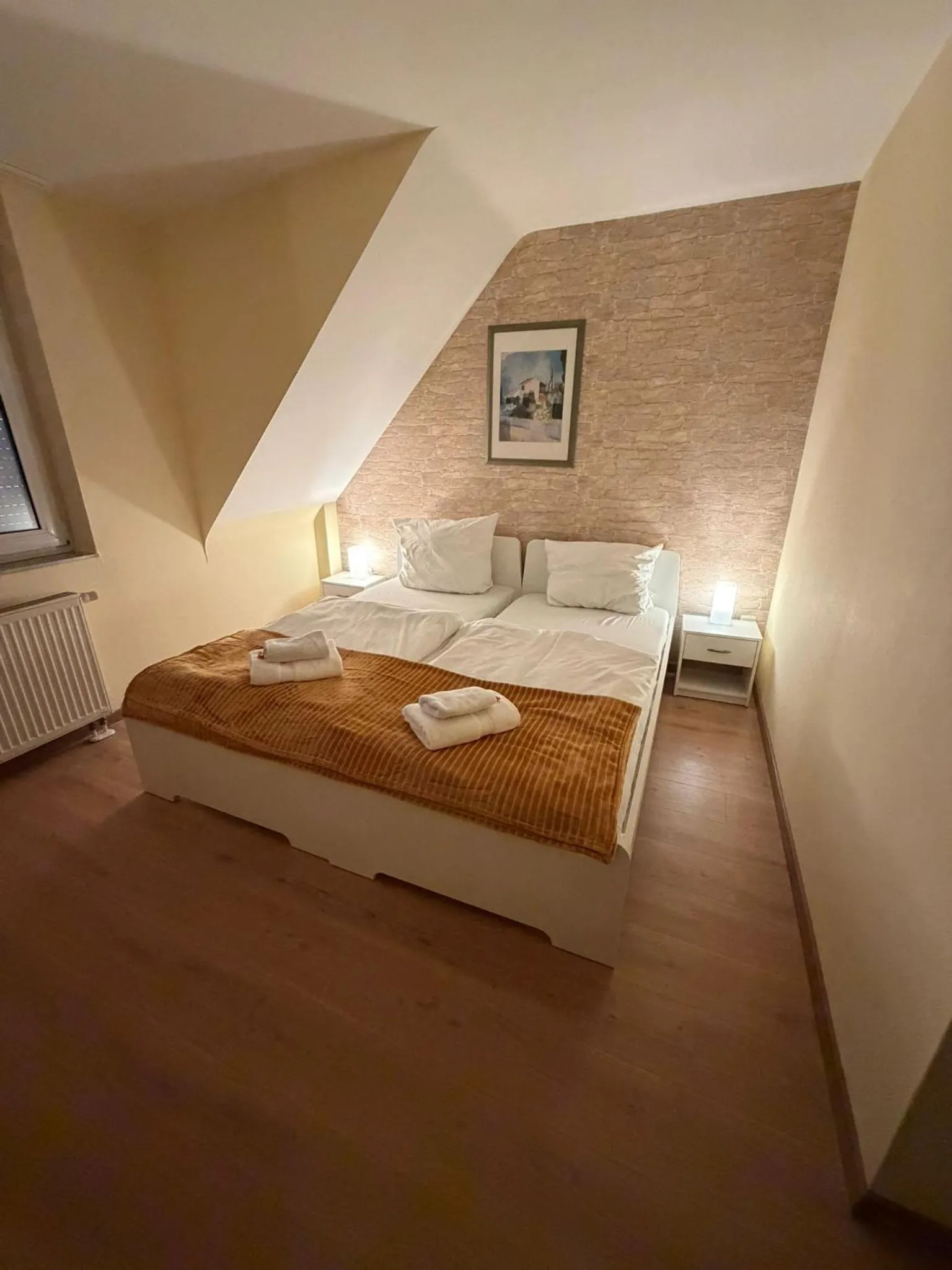 Bed in Hotel Deutscher Hof